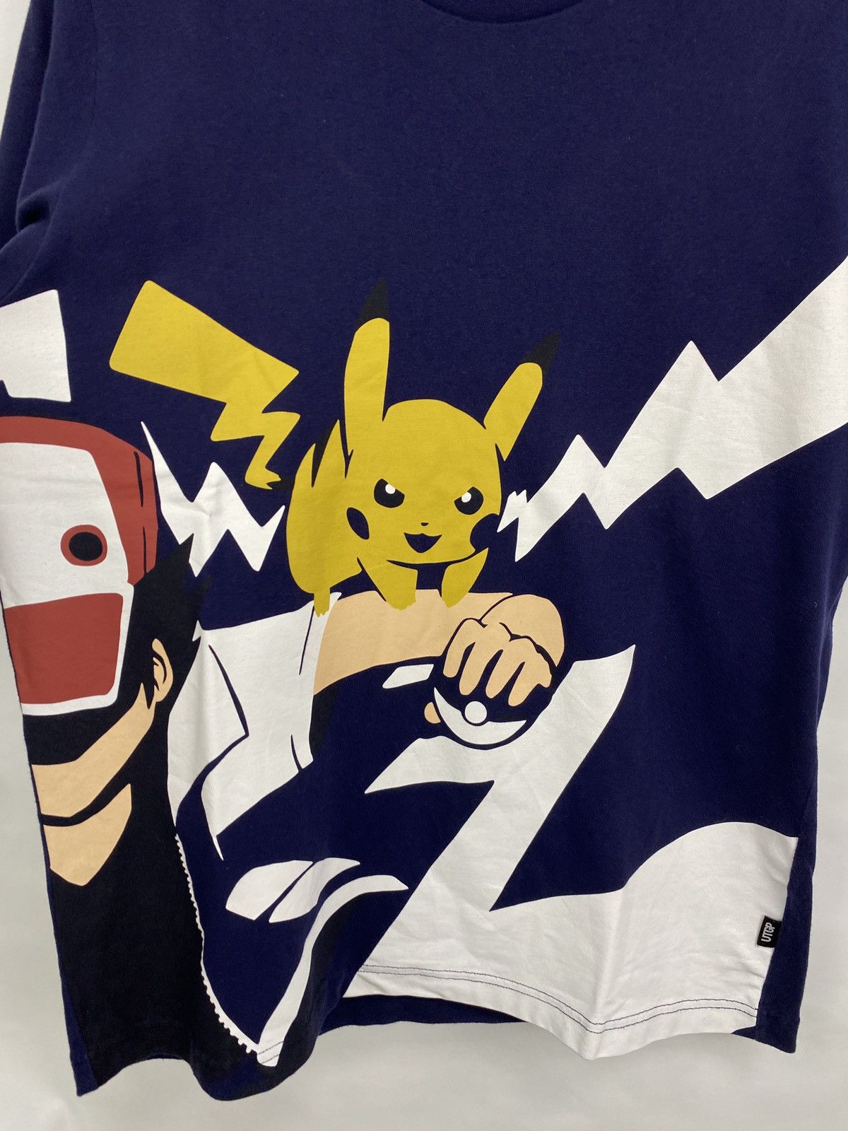 Pokemon × Uniqlo 🇯🇵 Uniqlo Pokemon Pikachu Ash Ketchum T-Shirt Rare Retro Hype Size US M / EU 48-50 / 2 - 4 Thumbnail