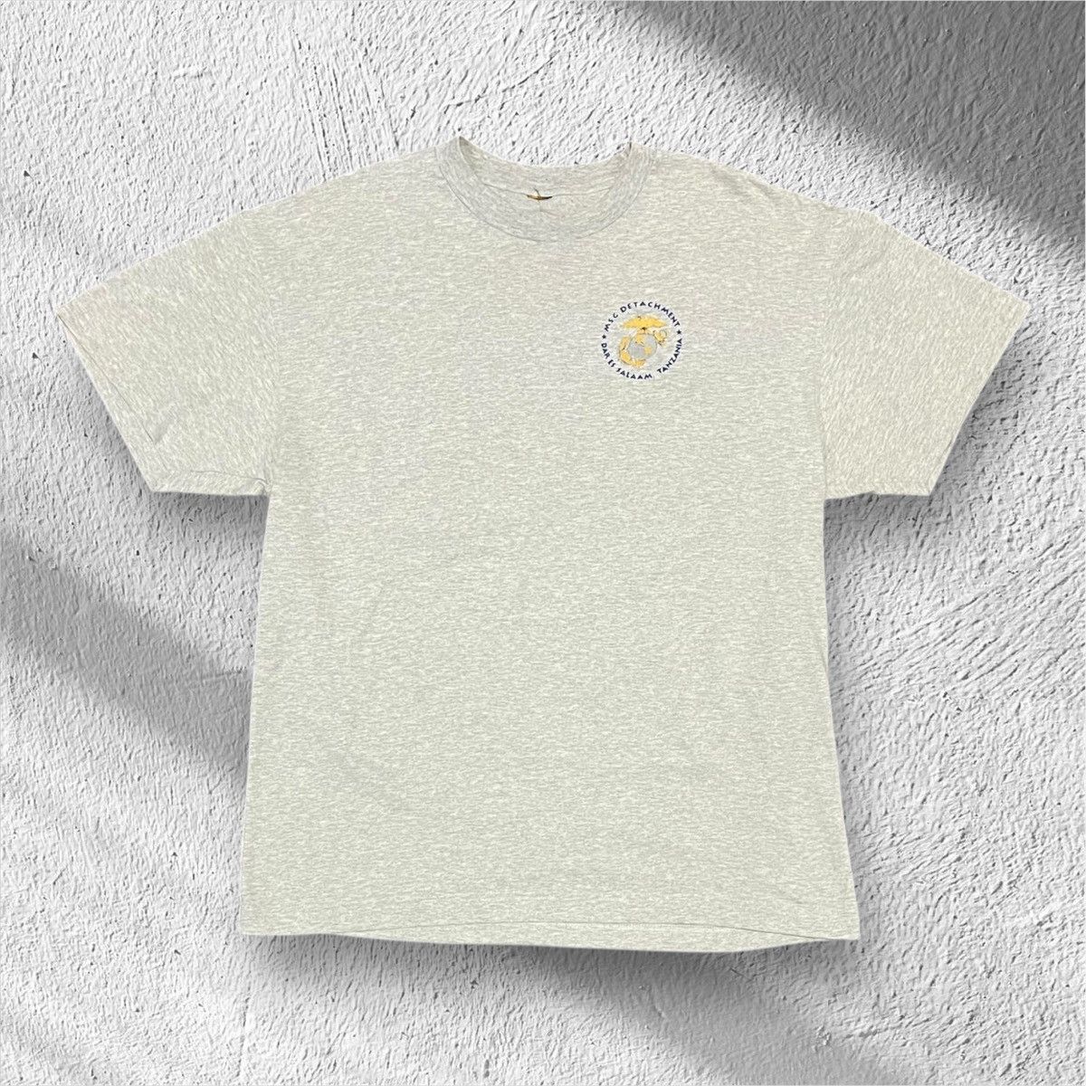 Vintage Vintage 90s Dar Es Salaam Tanzania Wildlife T‑Shirt Size XL Size US XL / EU 56 / 4 - 2 Thumbnail