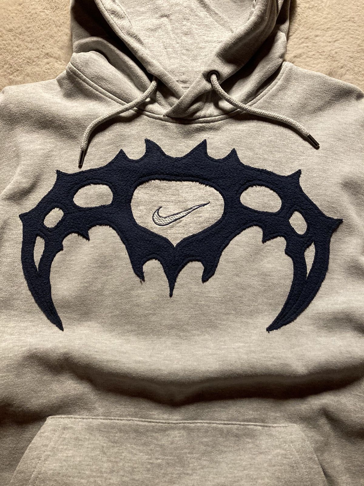 Nike × Vintage ⛩️ Nike Hoodie Center Logo Vintage Custom Y2K Baggy Rare ⛩️ Size US M / EU 48-50 / 2 - 2 Thumbnail