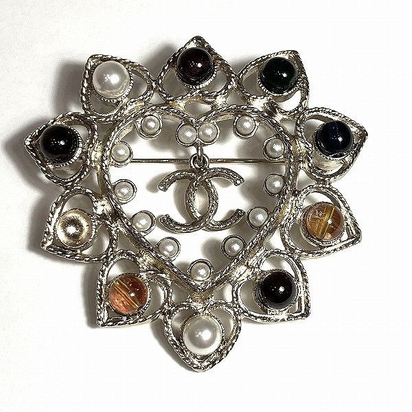 Chanel Chanel Chanel Coco Mark Heart Stone Brooch A19B Metal Brooch A19B in Good Condition Size ONE SIZE - 1 Thumbnail