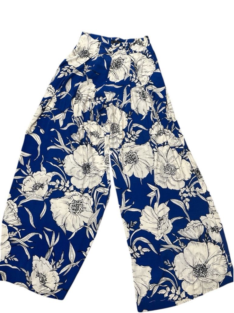 Zara Zara Floral Wide leg pleated pant size small EUC Size 26" / US 2 / IT 38 - 3 Thumbnail