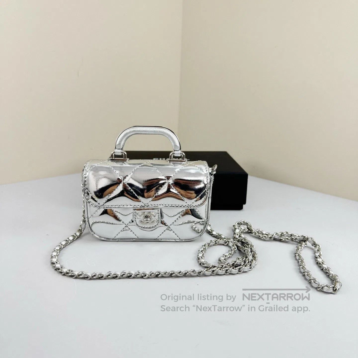 Chanel Chanel 25k Mini Silver Handle Flap Bag. Size ONE SIZE - 3 Thumbnail