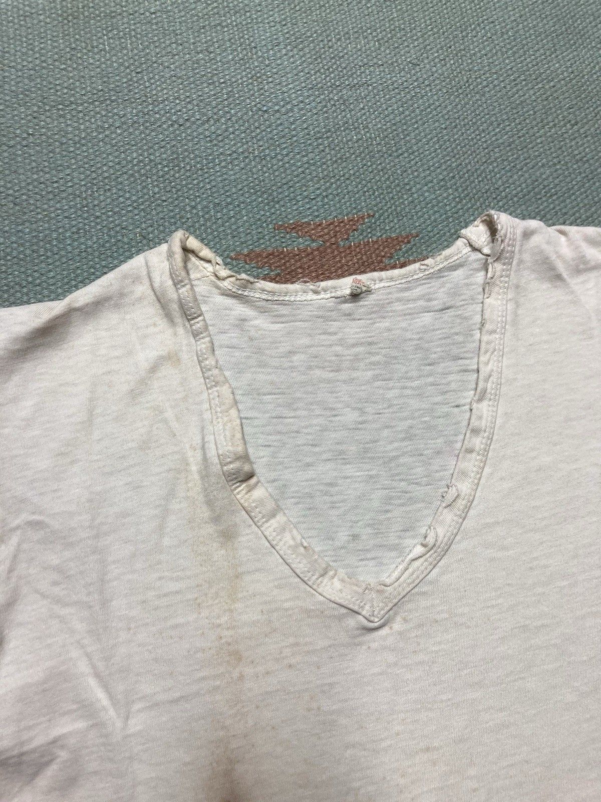 Fruit Of The Loom × Vintage 70s blank white t shirt v neck fruit of loom grunge medium Size US M / EU 48-50 / 2 - 6 Thumbnail