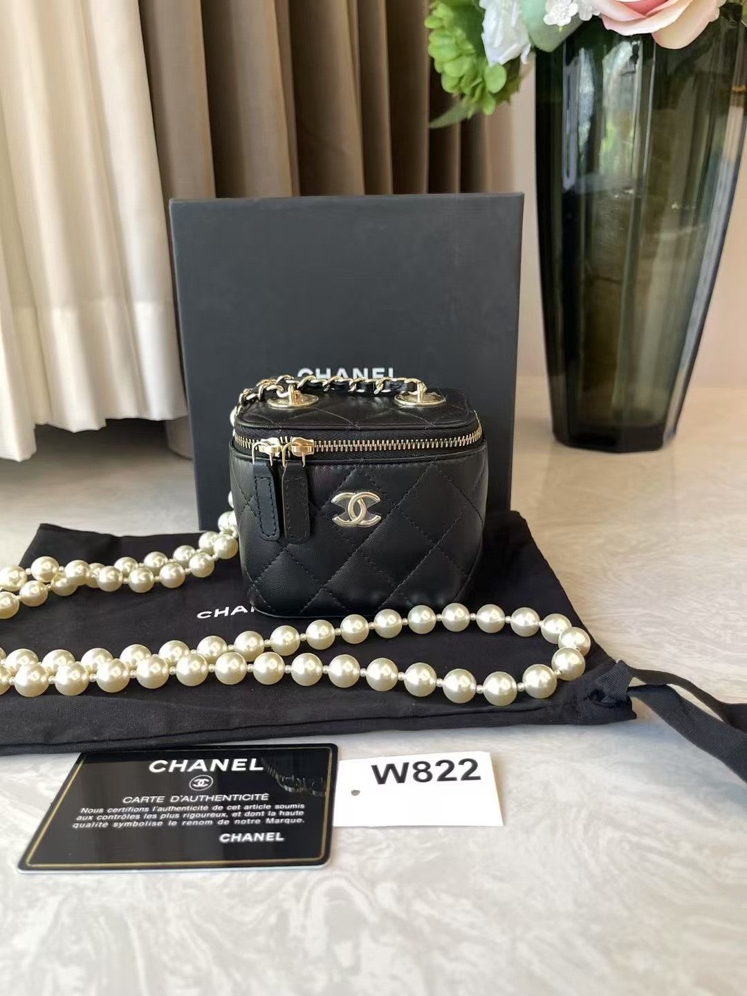Chanel Pre-loved Bag Very good condition Size ONE SIZE - 1 Thumbnail