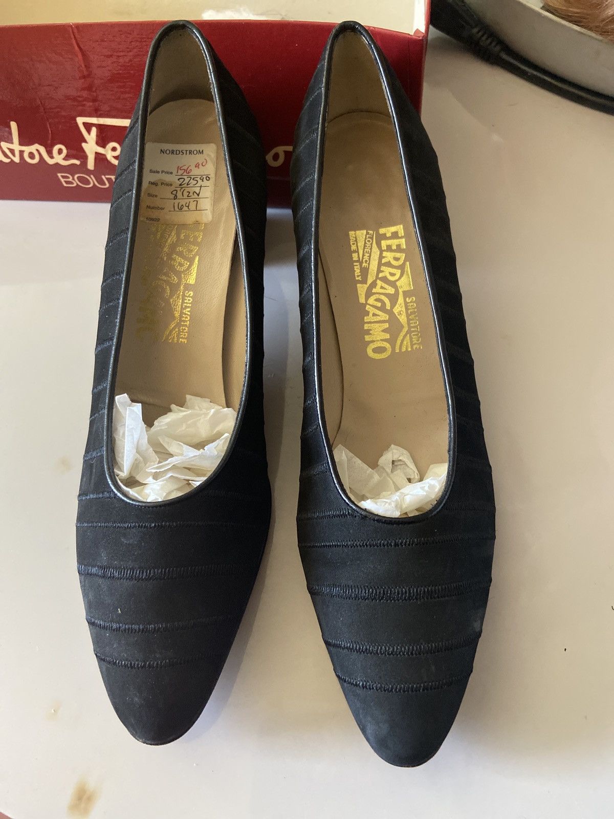 Salvatore Ferragamo Ferragamo suede heels Size US 8.5 / IT 38.5 - 5 Thumbnail