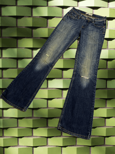 CRAZY VINTAGE 90s LEVI’S FLARED WASHED DENIM JEANS