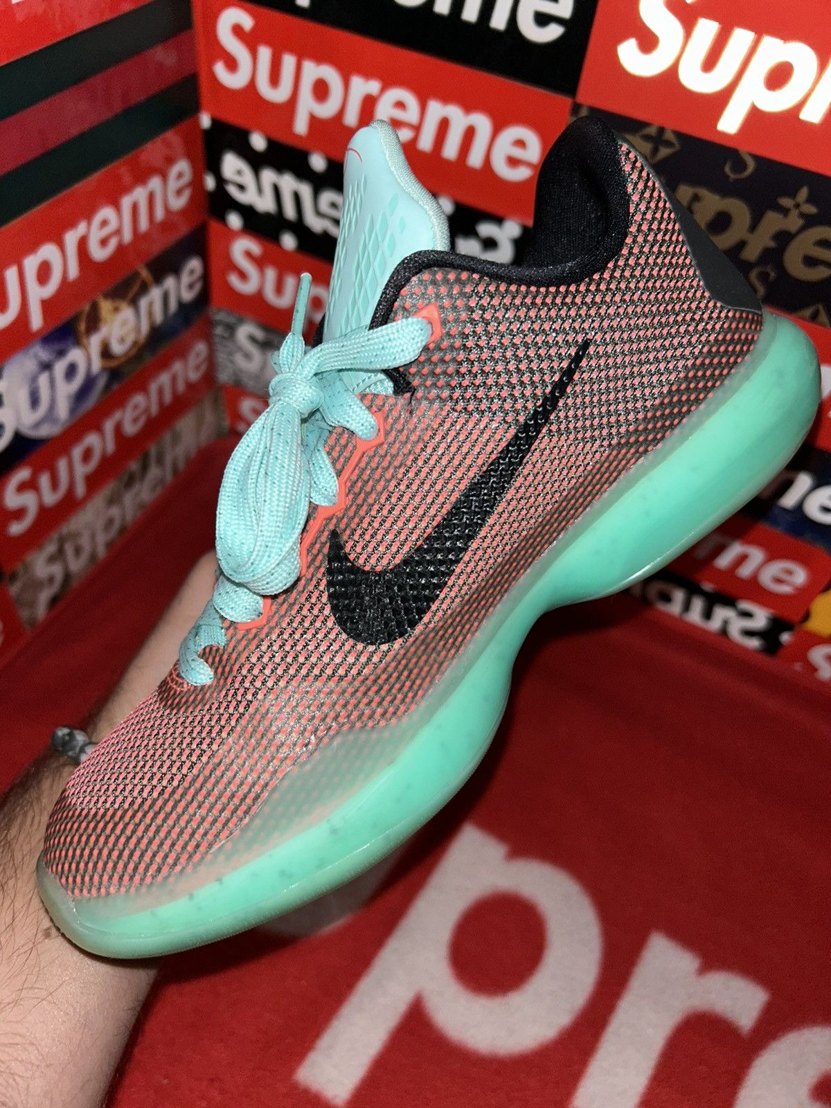 Nike Nike Kobe 10 Easter GS 726067-808 size 3.5y VNDS Size US 5 / EU 37 - 10 Thumbnail