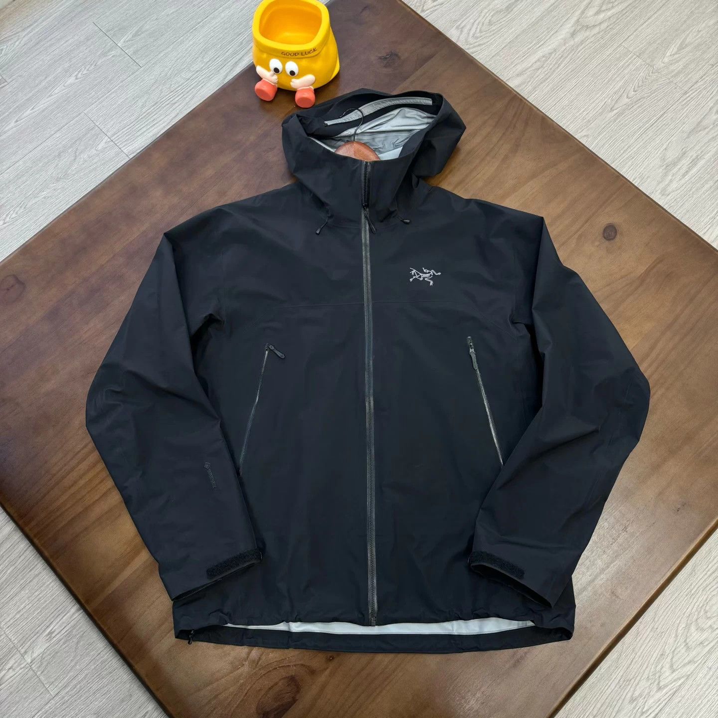 Arc'teryx Arc'teryx Beta LT Black L - Minor Lining Stain Size US XL / EU 56 / 4 - 1 Thumbnail
