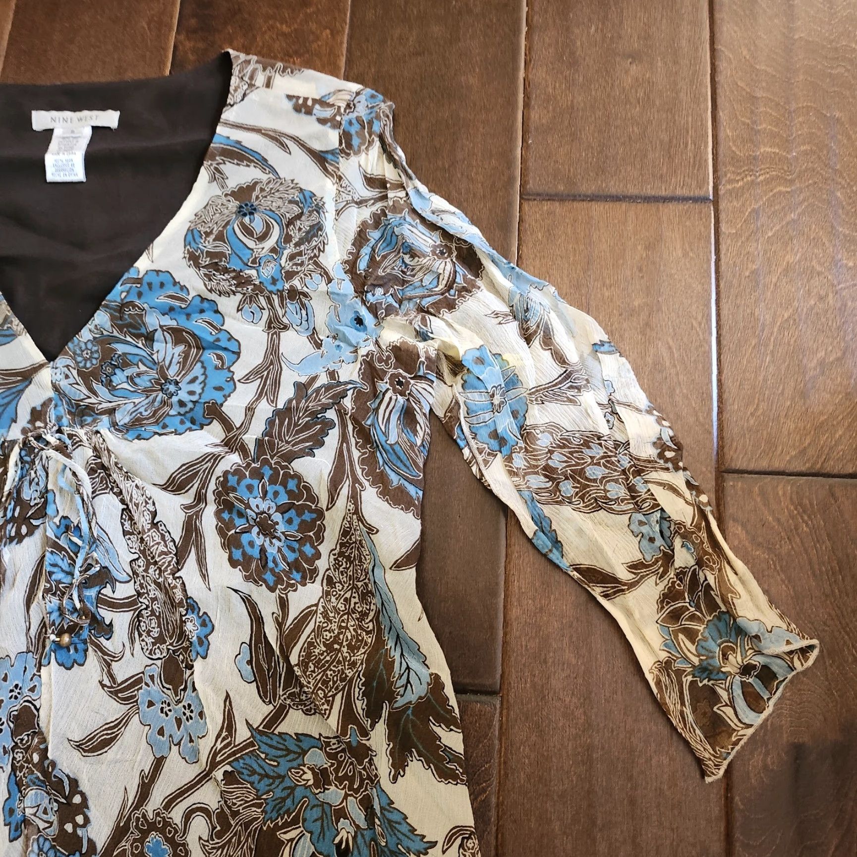 Nine West Nine West Women's Floral V-Neck Blouse - Silk - Size 8 - Multicolor - 3/4 Sleeve - Regular - Pullover - Blouse - Women - Floral - 90s Theme Size M / US 6-8 / IT 42-44 - 4 Thumbnail