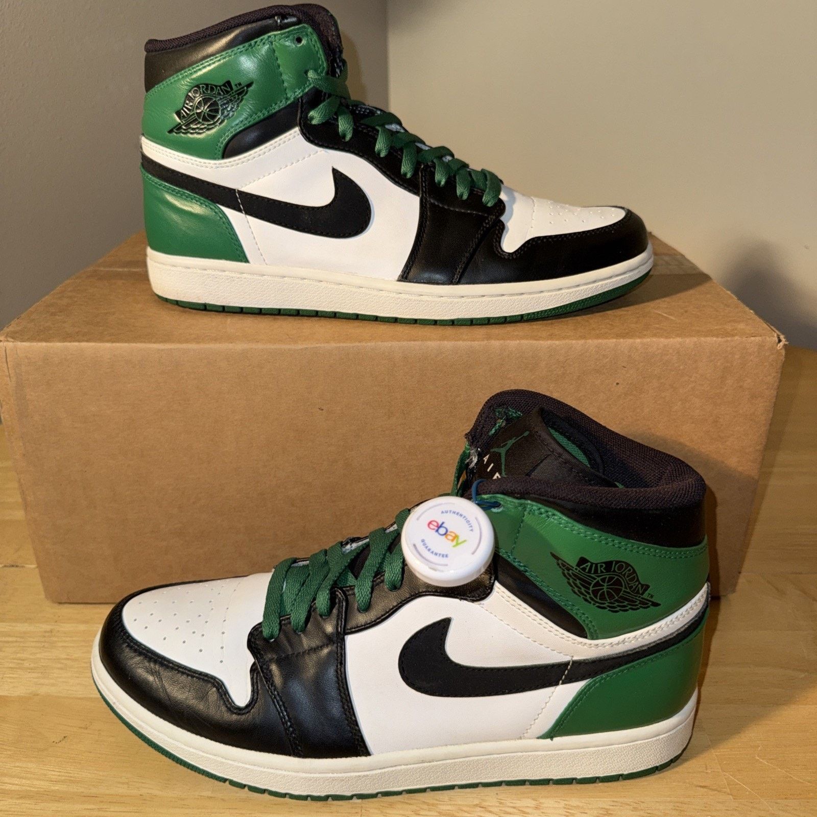 Nike Nike Air Jordan 1 Retro High OG DMP Celtics 2009 332550-101, Size US 10 / EU 43 - 3 Thumbnail