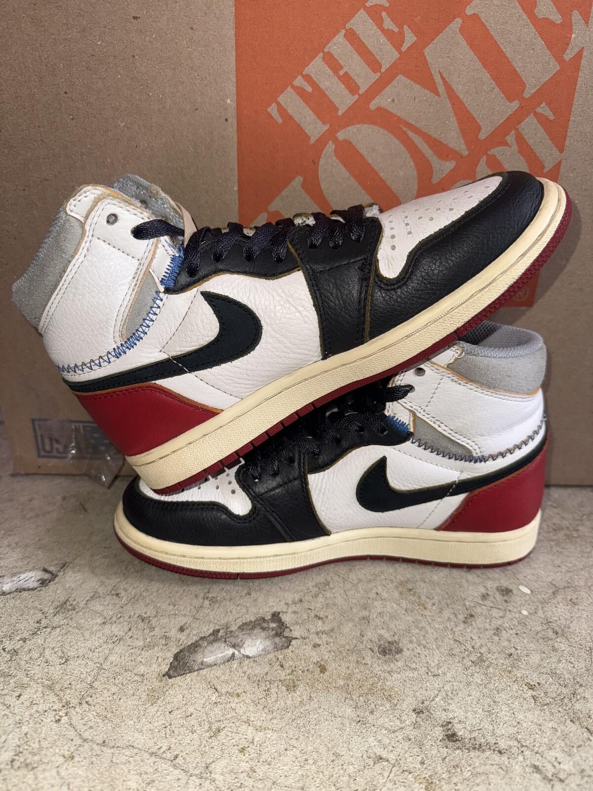 Nike Jordan 1 Retro High Union Los Angeles Black Toe Size US 5.5 / EU 38 - 8 Thumbnail
