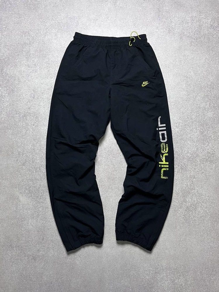 Nike Vintage Nike Swoosh Baggy Nylon Trackpants S Size US 31 - 1 Thumbnail