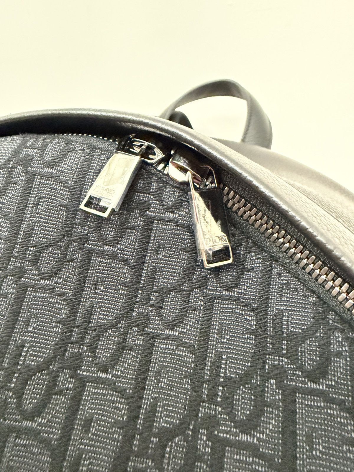 Dior × Kaws Dior X KAWS Rider 2.0 Zipped Backpack Black Size ONE SIZE - 11 Thumbnail
