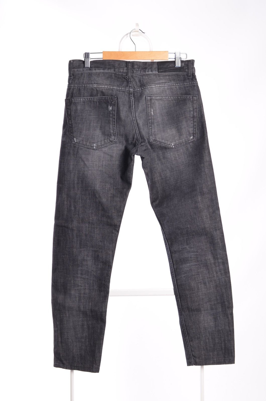 Pierre Balmain Pierre Balmain distressed slim fit jeans denim italy w31 Size US 31 - 2 Thumbnail