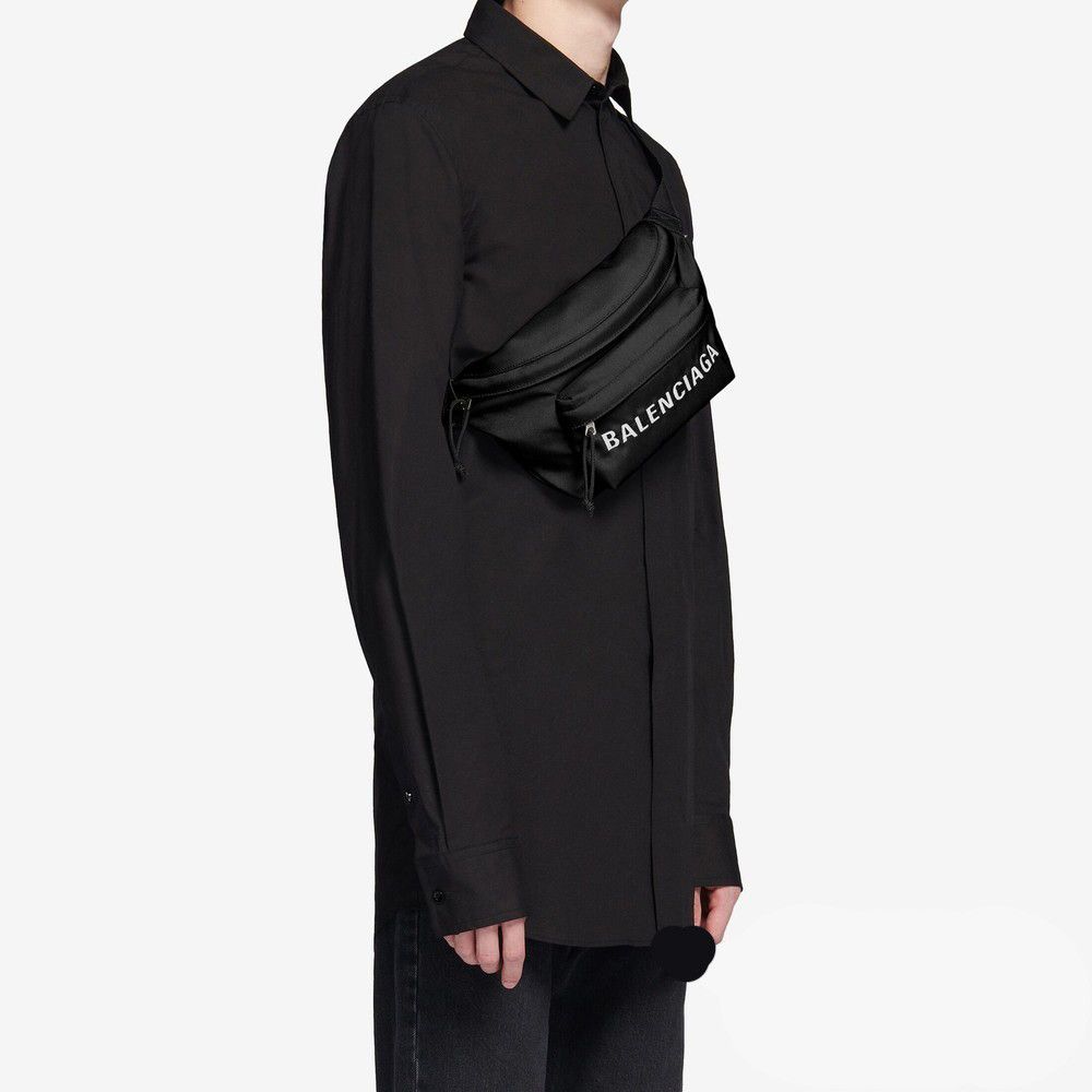Balenciaga o1in1g0125 Size: OS / Wheel Beltpack in Black Size ONE SIZE - 4 Thumbnail