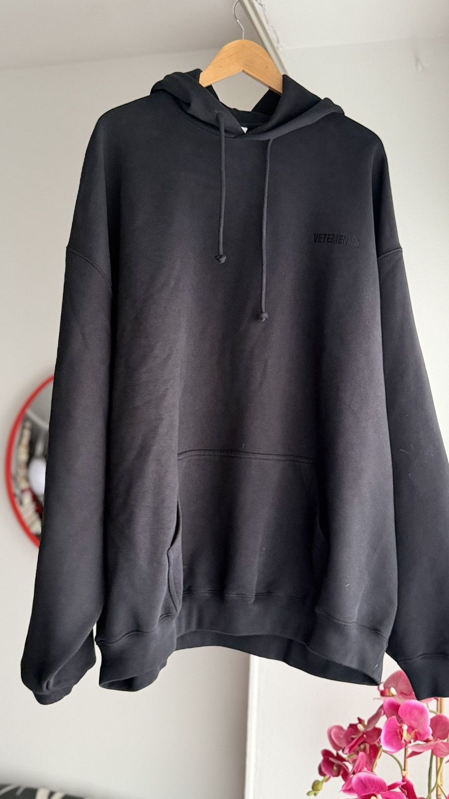 Vetements VETEMENTS Limited Edition Logo Hoodie - Black Size US M / EU 48-50 / 2 - 8 Thumbnail