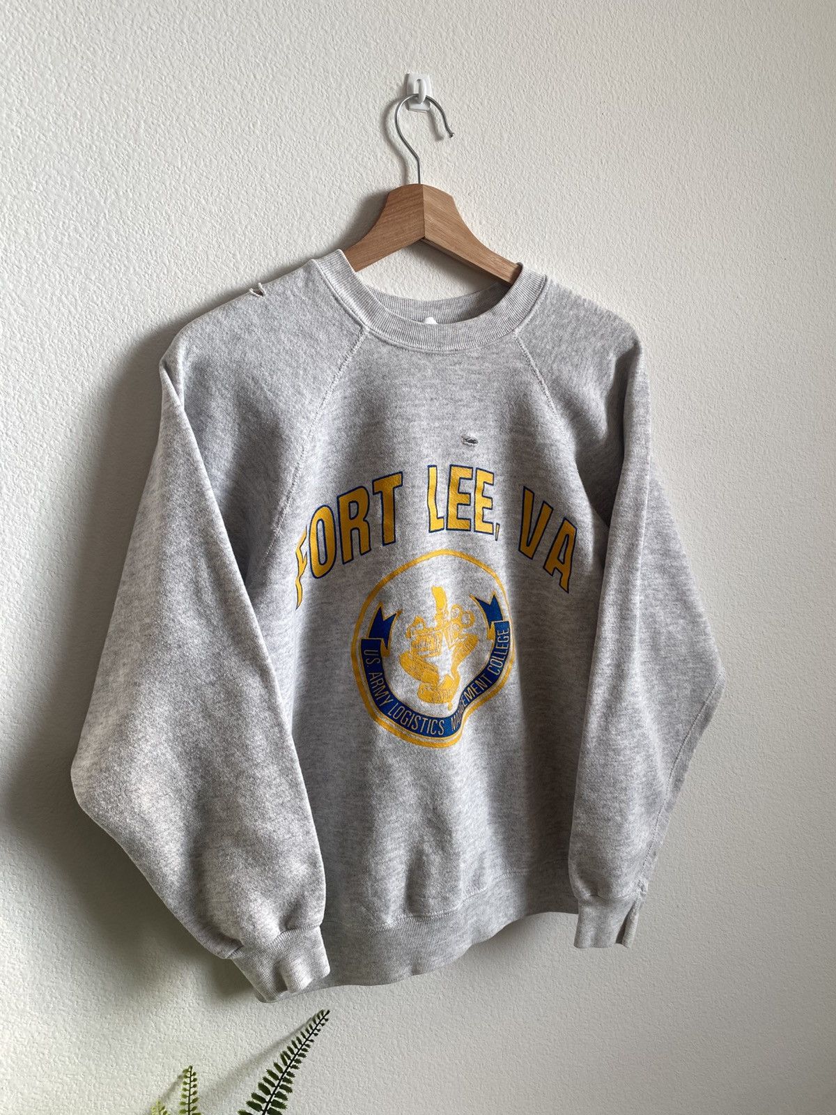 Vintage Vintage 80s US Army College Crewneck Sweatshirt Size US M / EU 48-50 / 2 - 2 Thumbnail