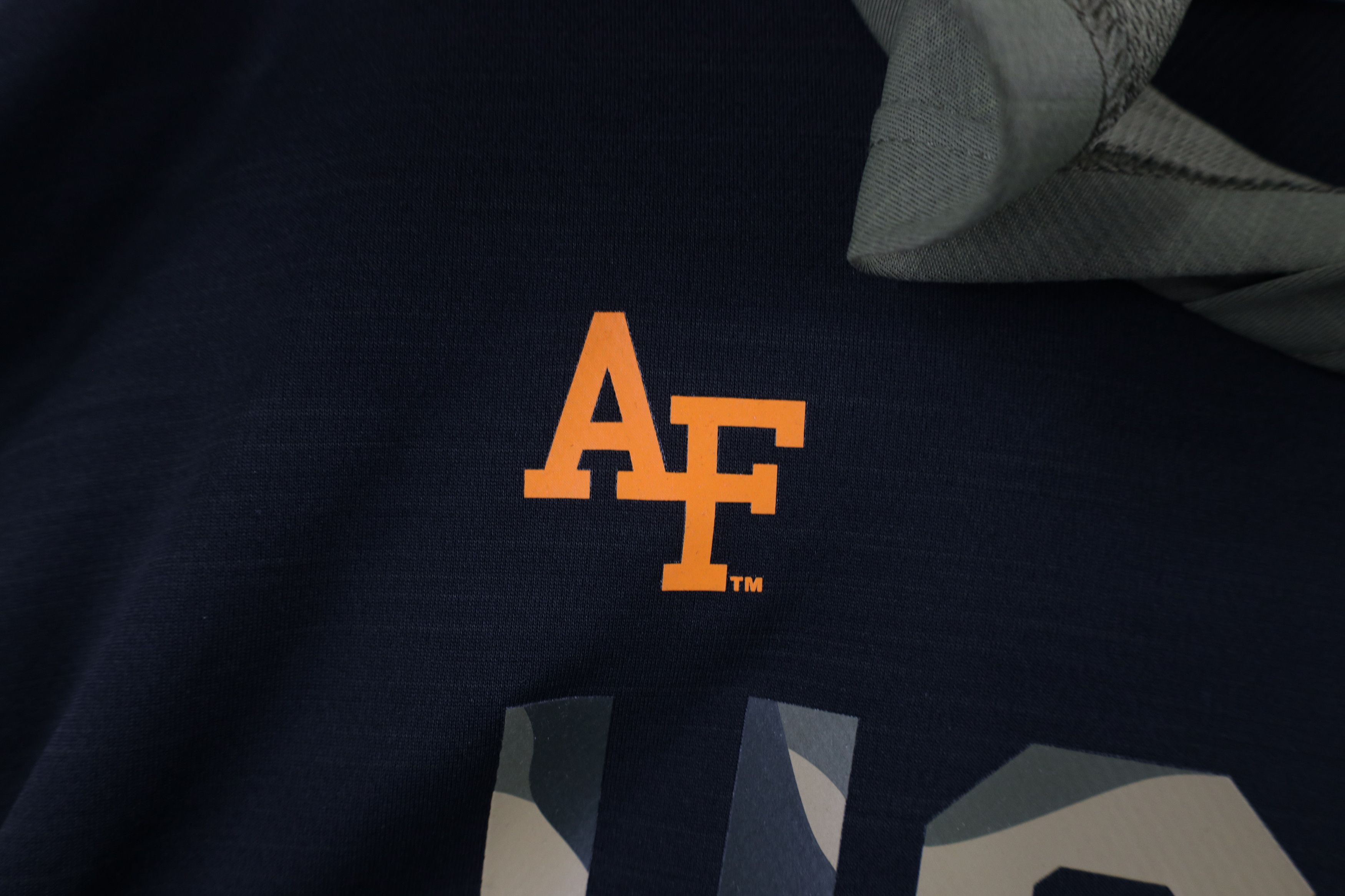 Nike × Vintage Nike Service United States Air Force Academy Hooded T-Shirt Size US XL / EU 56 / 4 - 8 Thumbnail