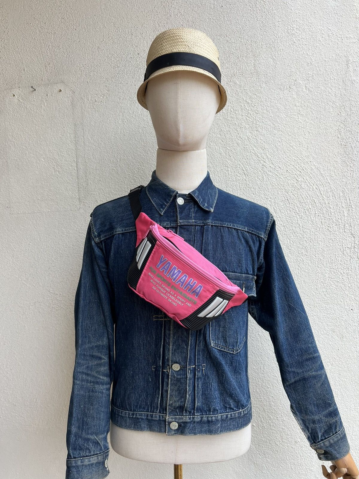 Vintage Vintage 90s Yamaha Japan Pink Waist Bag Size ONE SIZE - 1 Thumbnail
