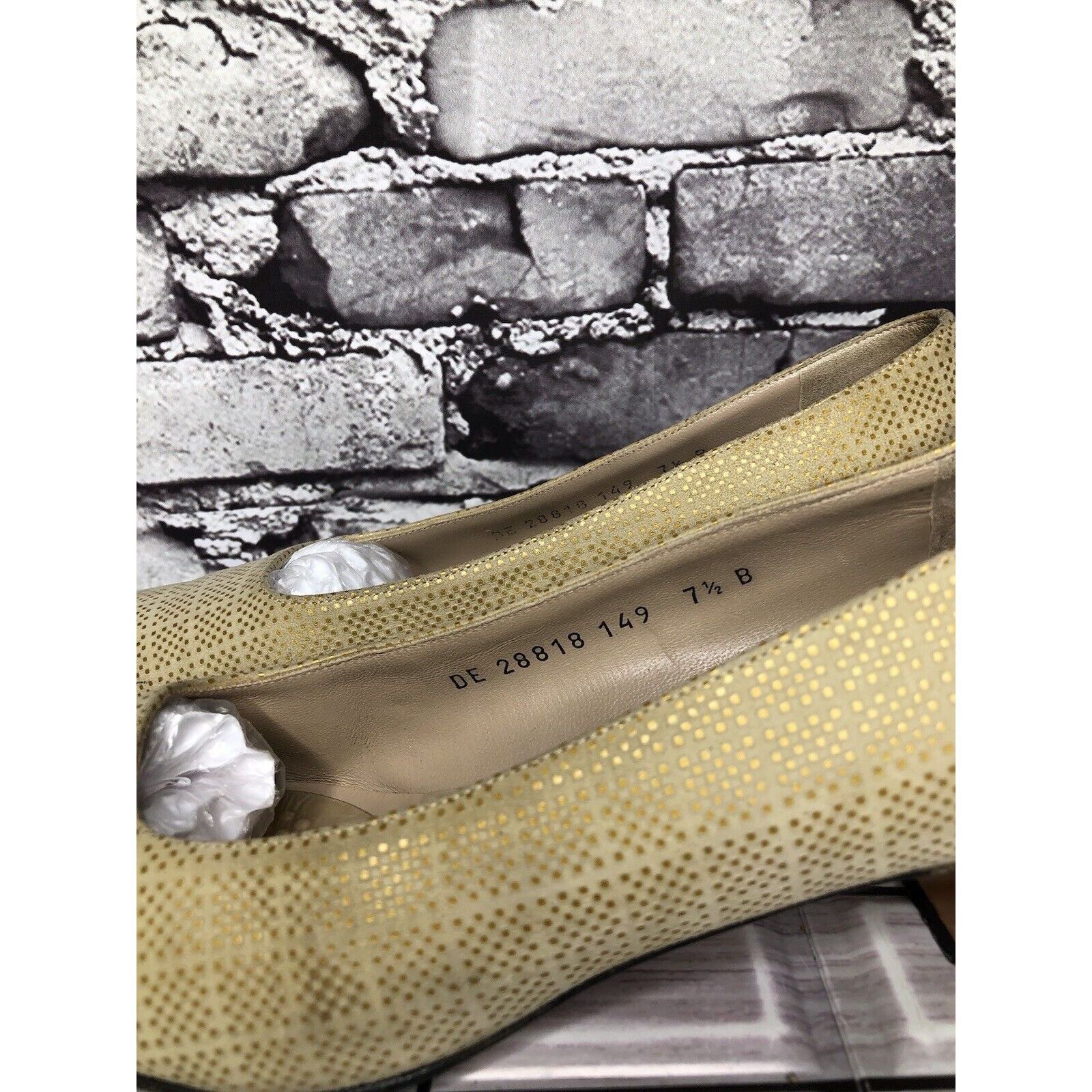 Salvatore Ferragamo Salvatore Ferragamo Beige Leather Geometric Dress Pump Heels Size US 7.5 / IT 37.5 - 13 Thumbnail