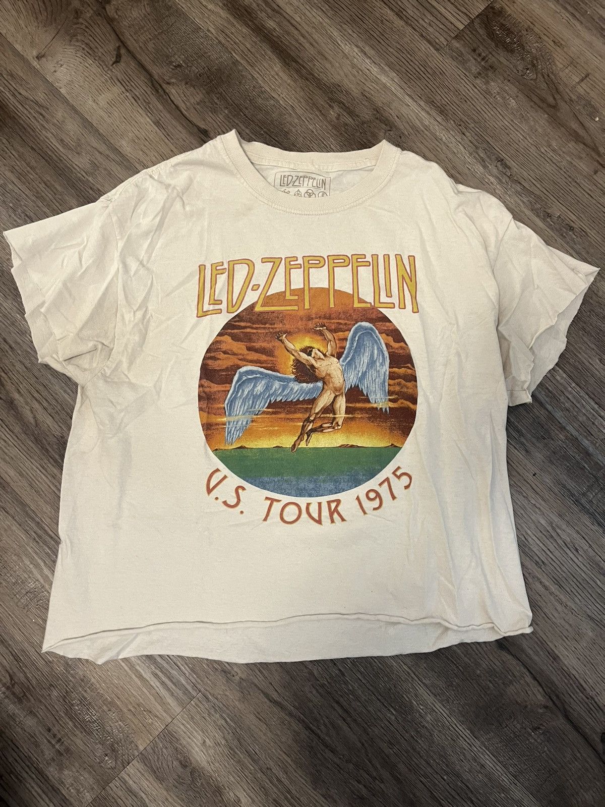 Other Cropped Led Zeppelin 1975 US Tour T-Shirt Size US L / EU 52-54 / 3 - 1 Thumbnail