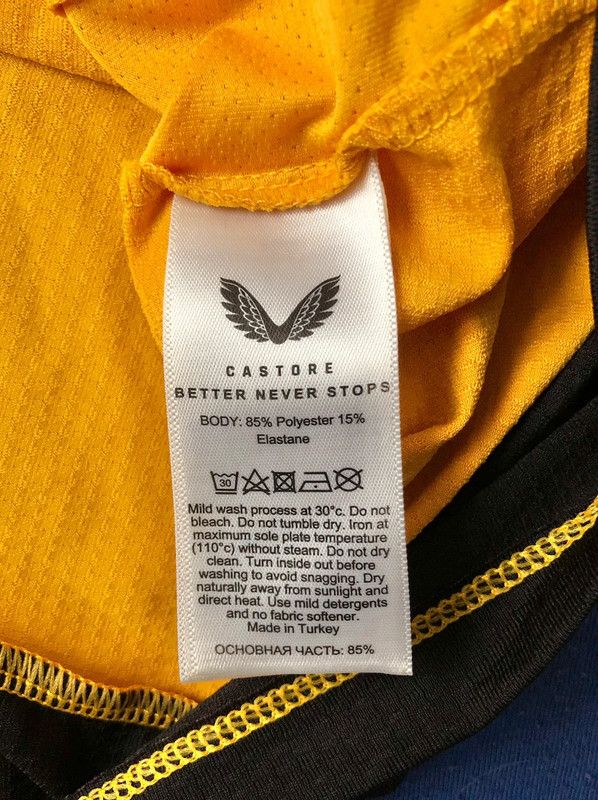 Castore Match Worn Wolverhampton Wanderers home jersey 2022/2023 Size US M / EU 48-50 / 2 - 10 Thumbnail