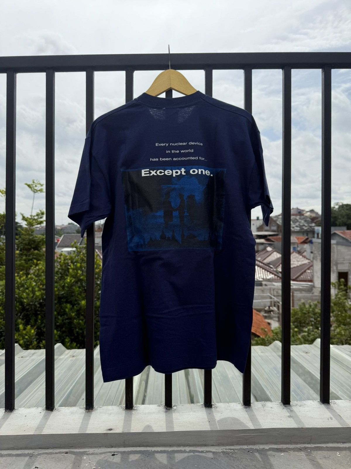 Vintage Movie TEE The Peace Maker Size US XL / EU 56 / 4 - 4 Thumbnail