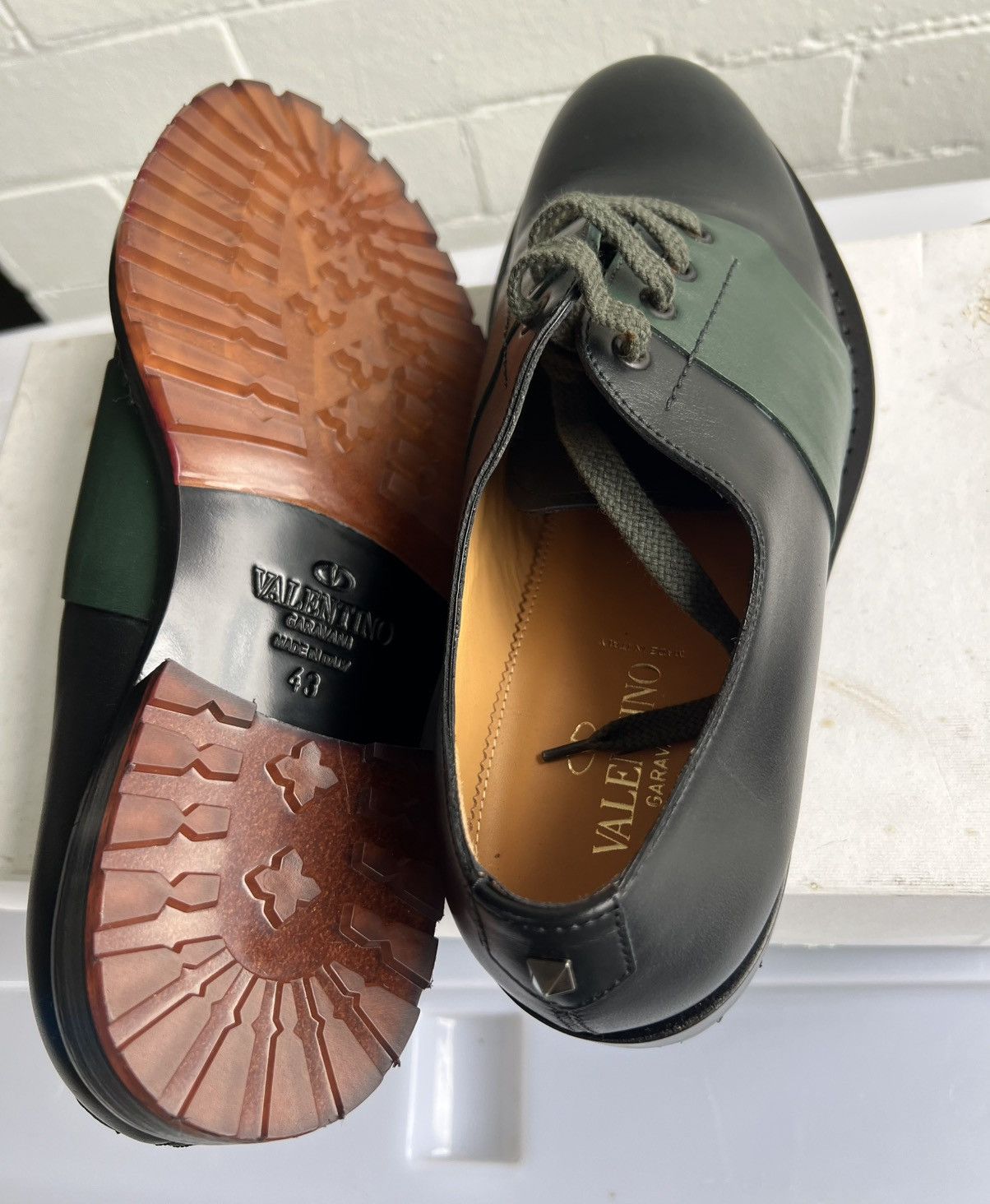 Valentino Valentino green and black shoe in leather Size US 10 / EU 43 - 5 Thumbnail
