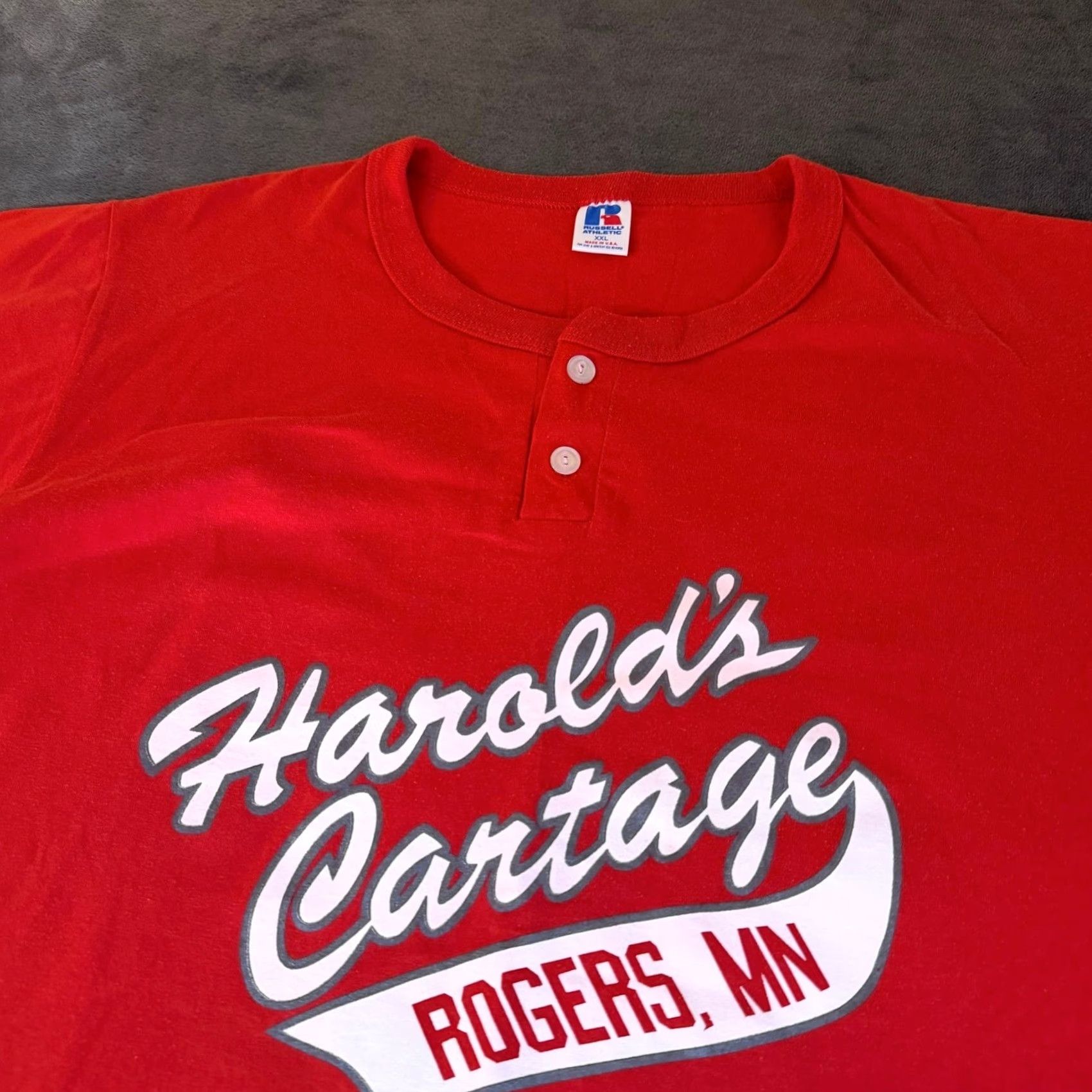 Russell Athletic VINTAGE Russell Athletic Harold's Cartage Red Shirt Mens 2XL T-Shirt Graphic Print Henley Short Sleeve Retro 90s Size US XXL / EU 58 / 5 - 2 Thumbnail