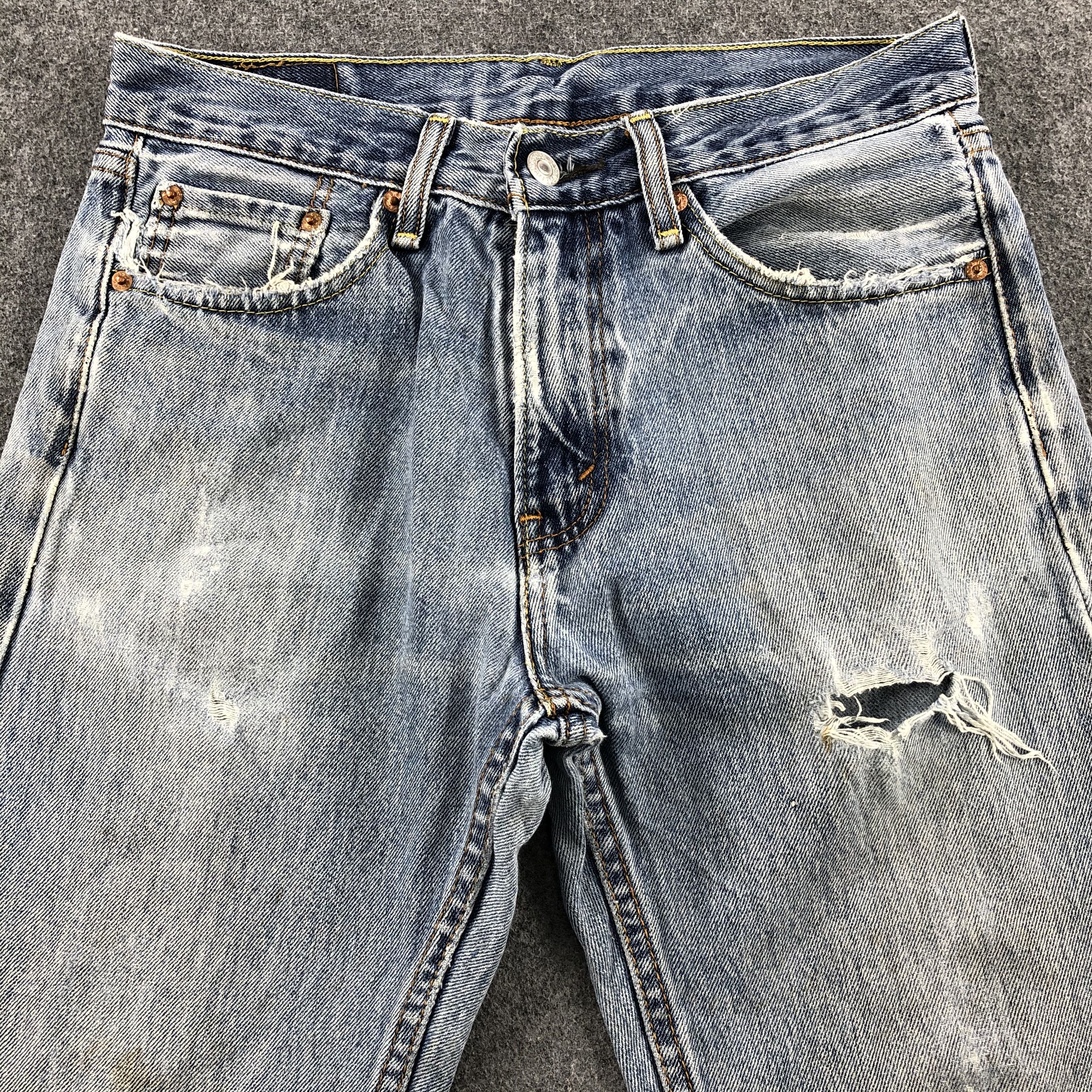 Levi's × Vintage Vintage Light Wash Levis 505 Jeans-JM1769 Size US 30 / EU 46 - 3 Thumbnail