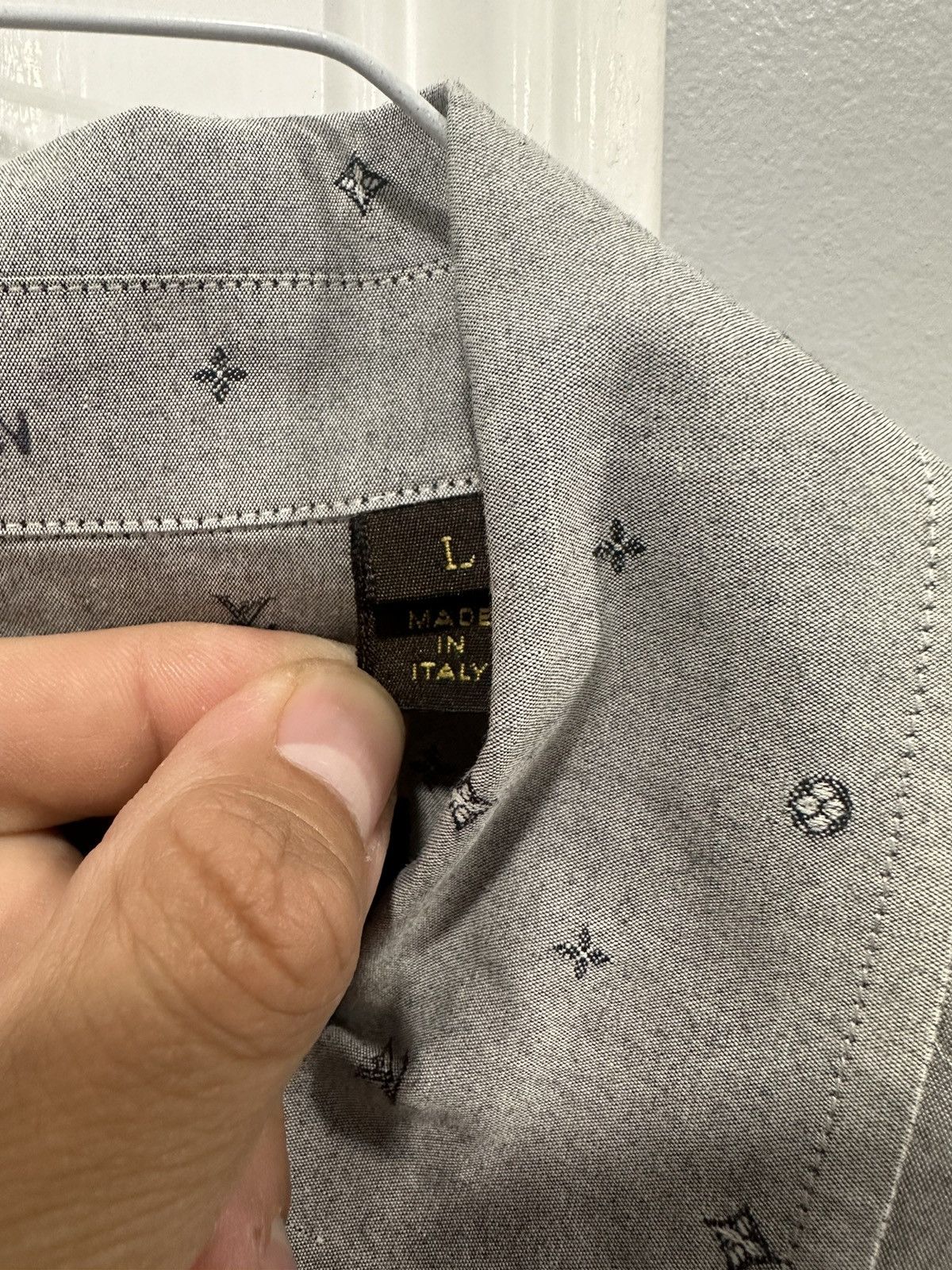 Louis Vuitton Louis Vuitton grey short sleeve button up Size US L / EU 52-54 / 3 - 4 Thumbnail