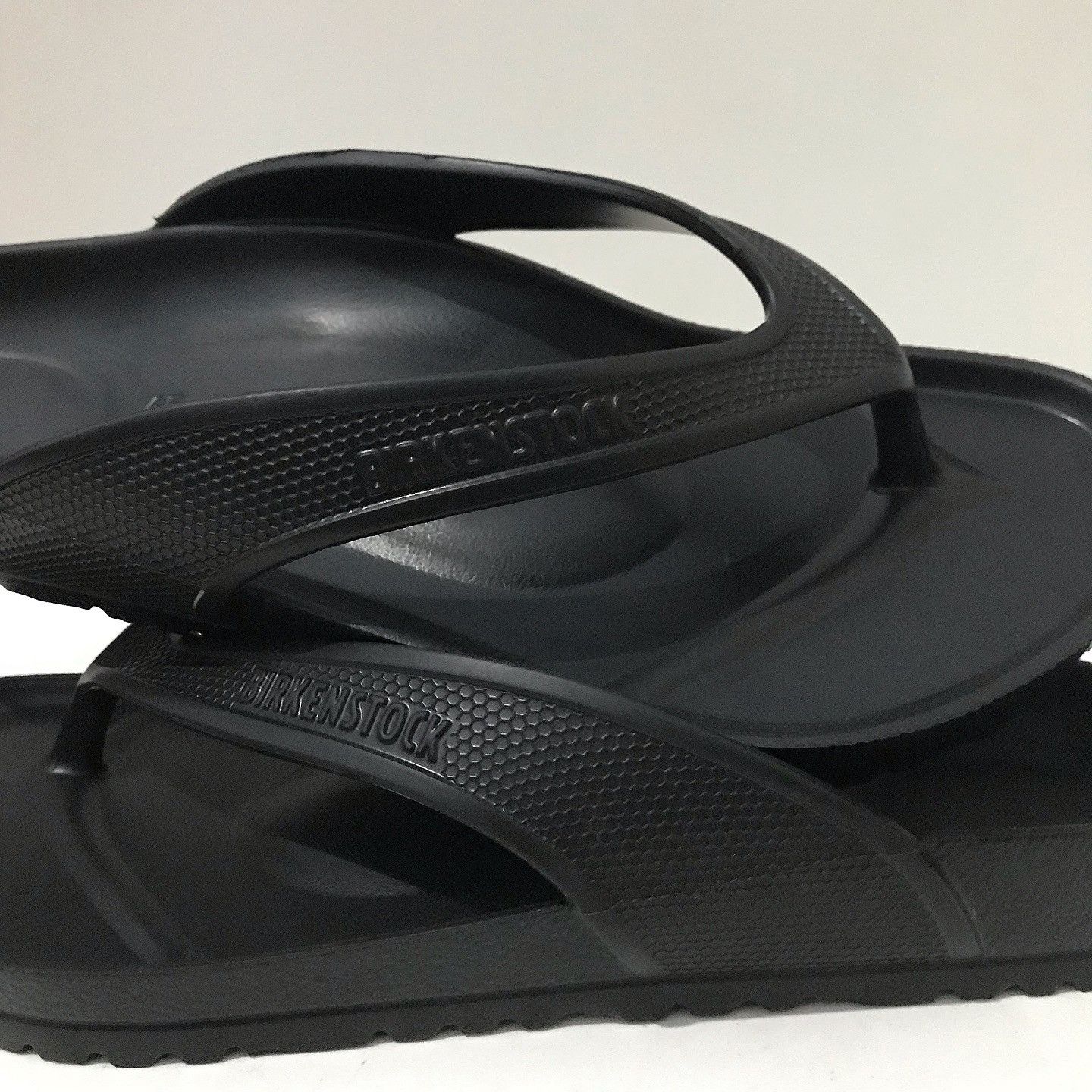 Birkenstock Birkenstock Honolulu Black Eva bnwt brand new with tags Size US 11.5 / EU 44-45 - 2 Thumbnail
