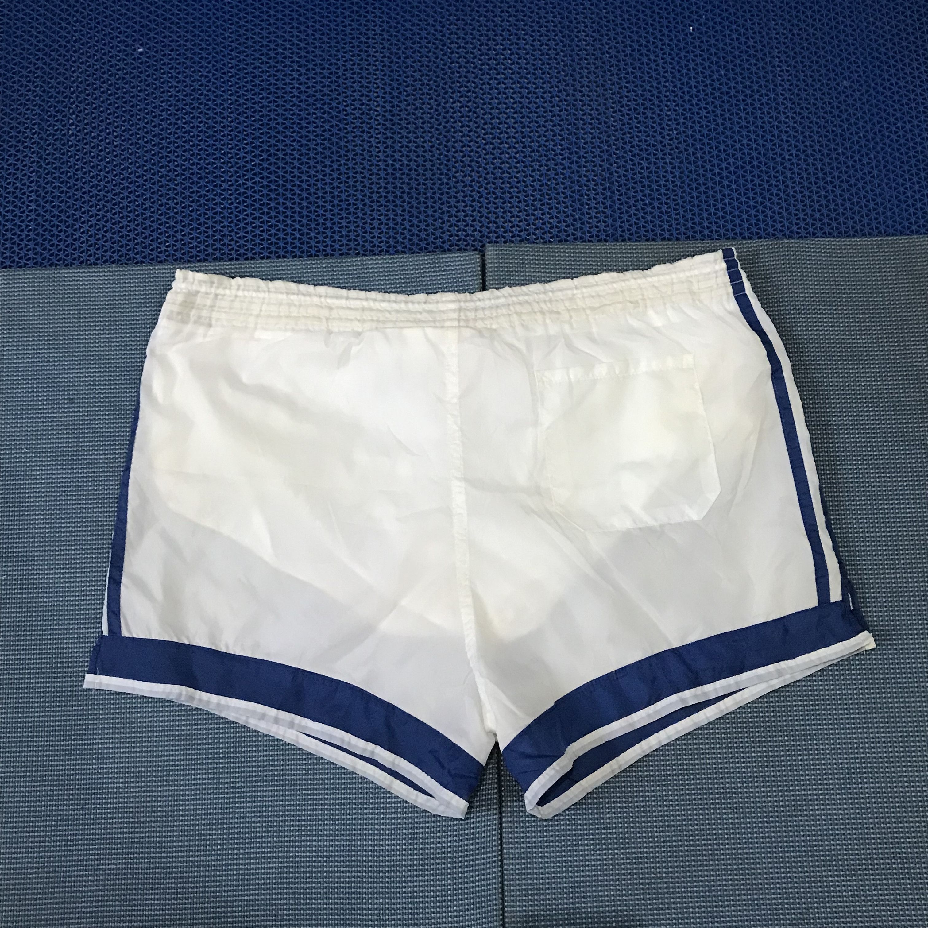 Adidas Vintage adidas Short Pants Classic White and Blue Stripe Size US 36 / EU 52 - 4 Thumbnail