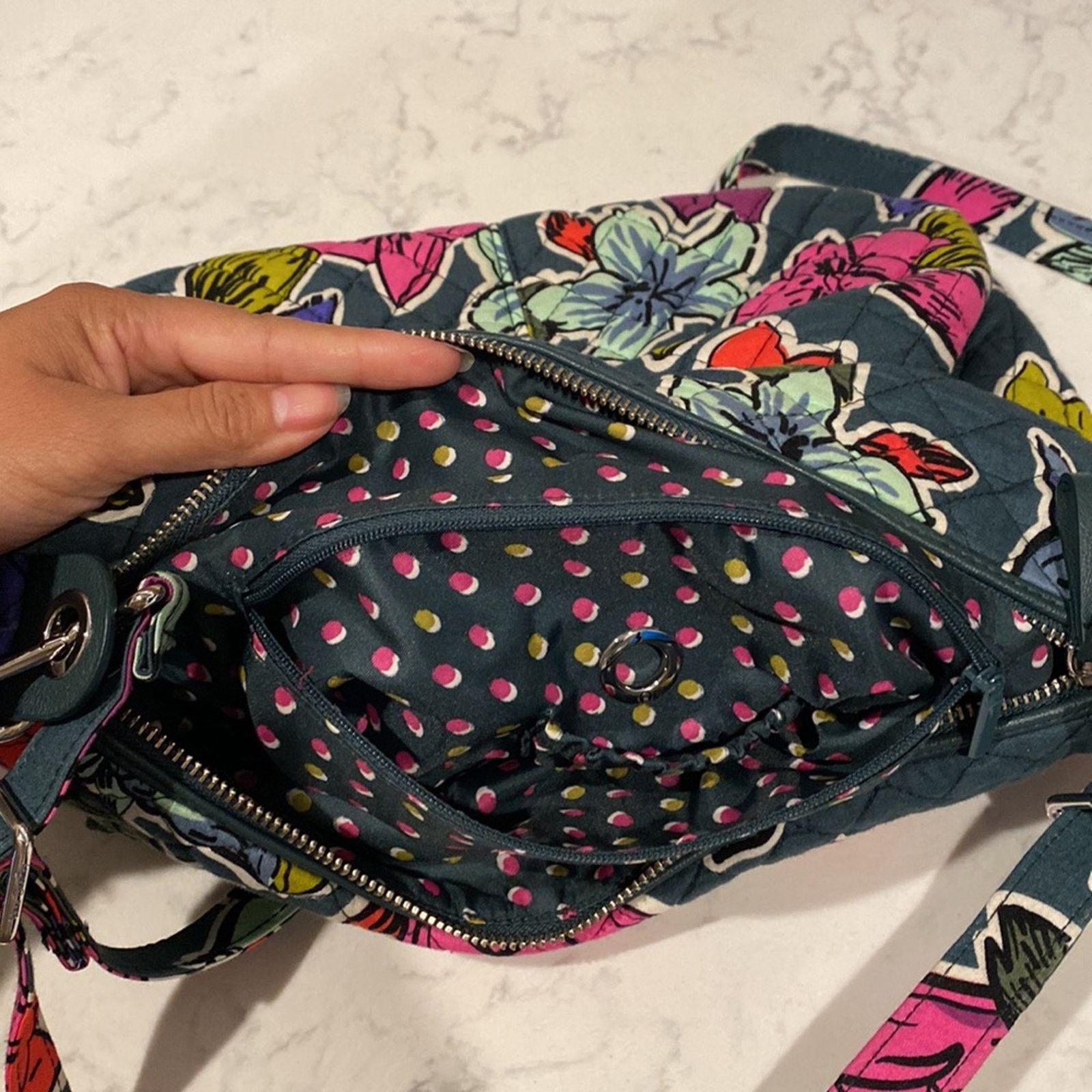 Vera Bradley Vera Bradley Carson Falling Flowers quilted crossbody bag Size ONE SIZE - 13 Thumbnail