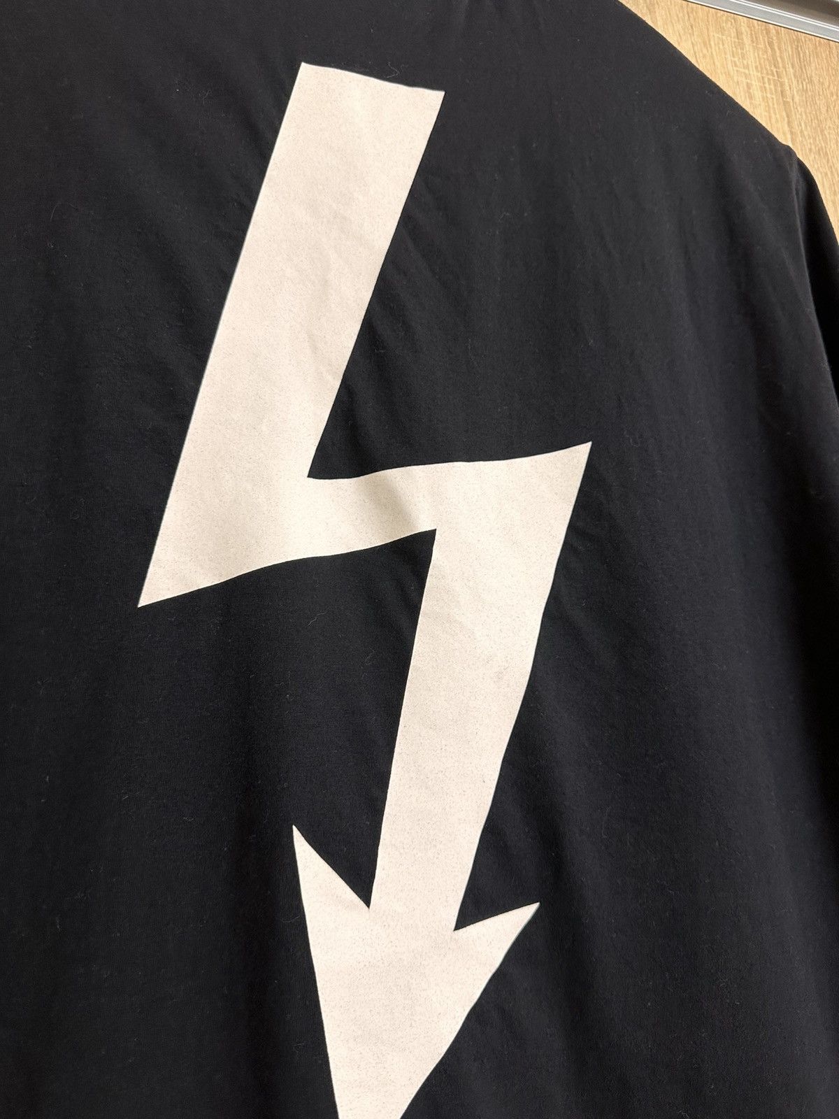 Neil Barrett 🔥 Neil Barrett Arrow Bolt Lightning Big Logo Iconic T Shirt Size US XL / EU 56 / 4 - 7 Thumbnail