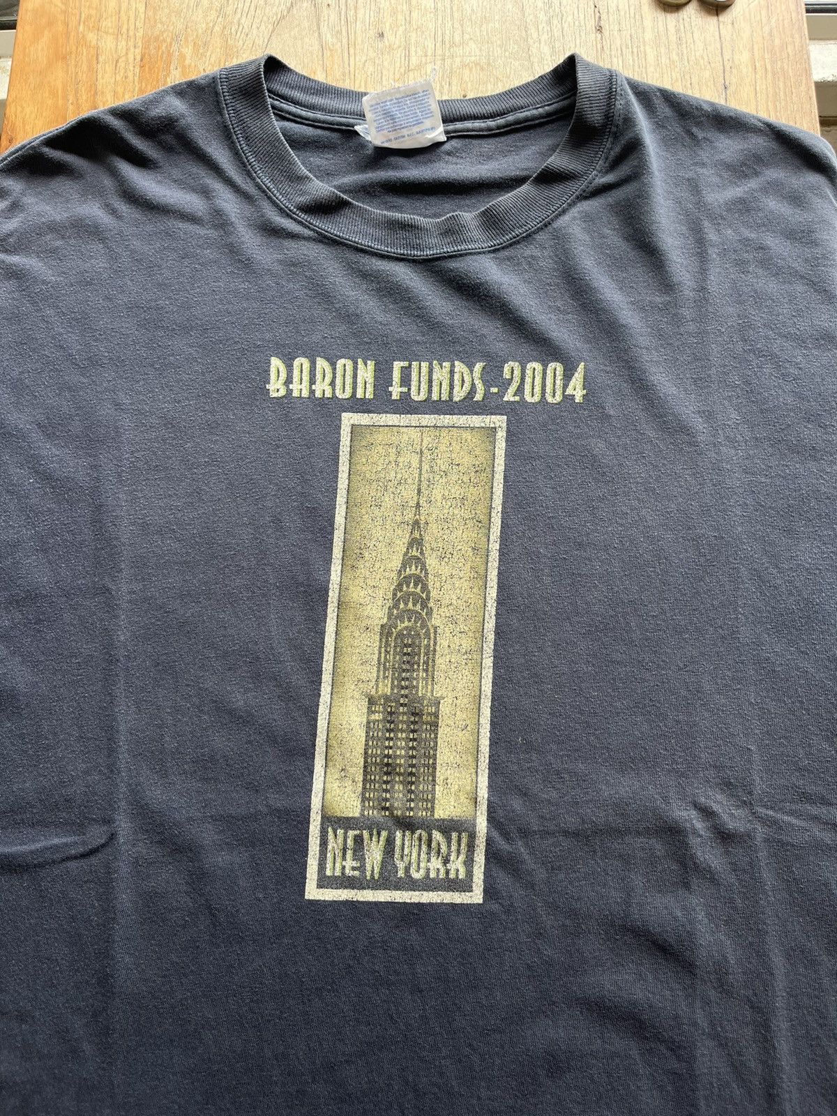 Vintage Vintage BARON FUNDS 2004’s NEW YORK Tshirt Size US XL / EU 56 / 4 - 4 Thumbnail