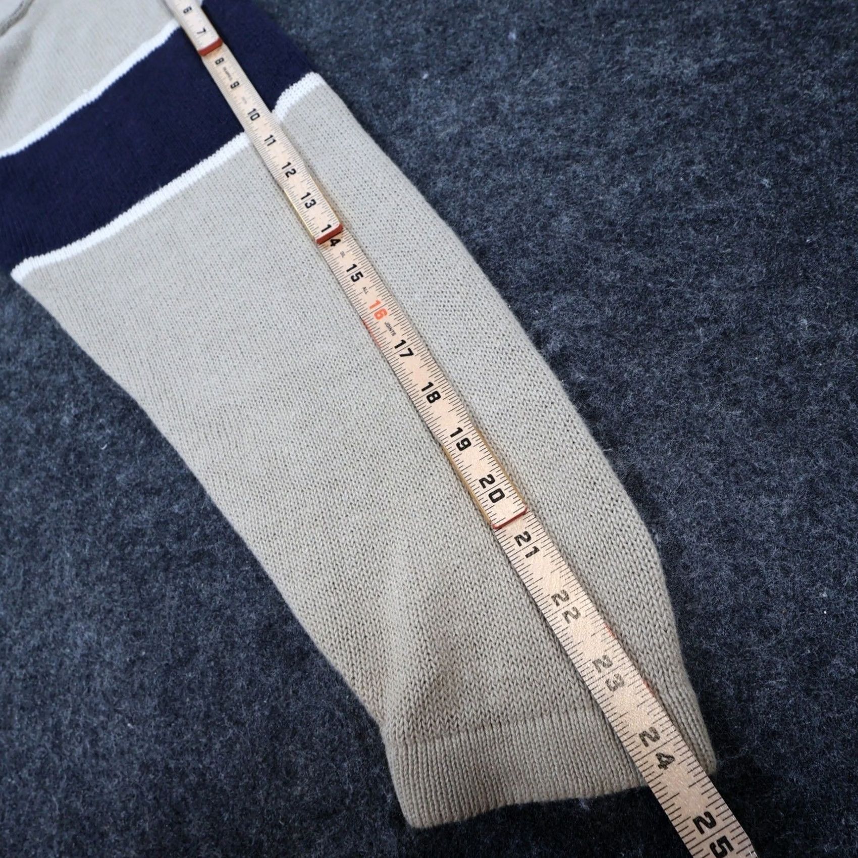 Vintage VINTAGE American Outpost Sweater Mens S Beige V-Neck Striped Sleeves Size US S / EU 44-46 / 1 - 4 Thumbnail