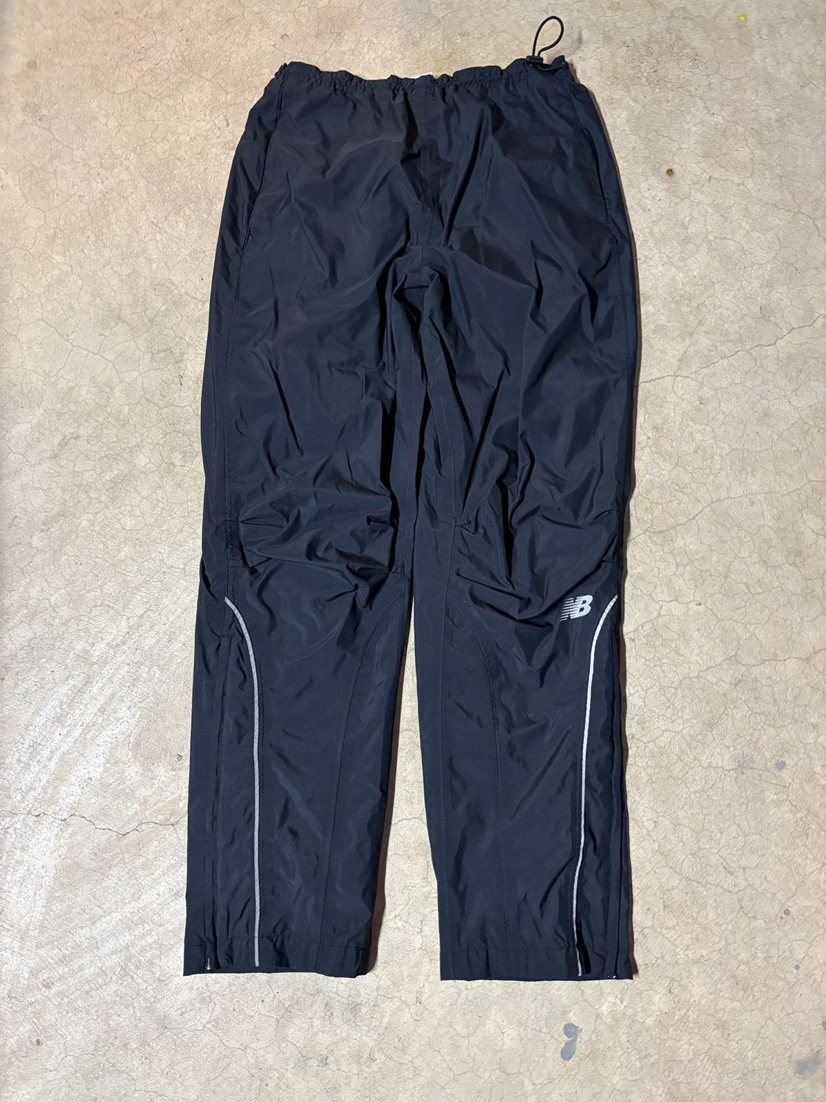 VTG 90s New Balance Nylon Track Pants Open Hem Black Medium