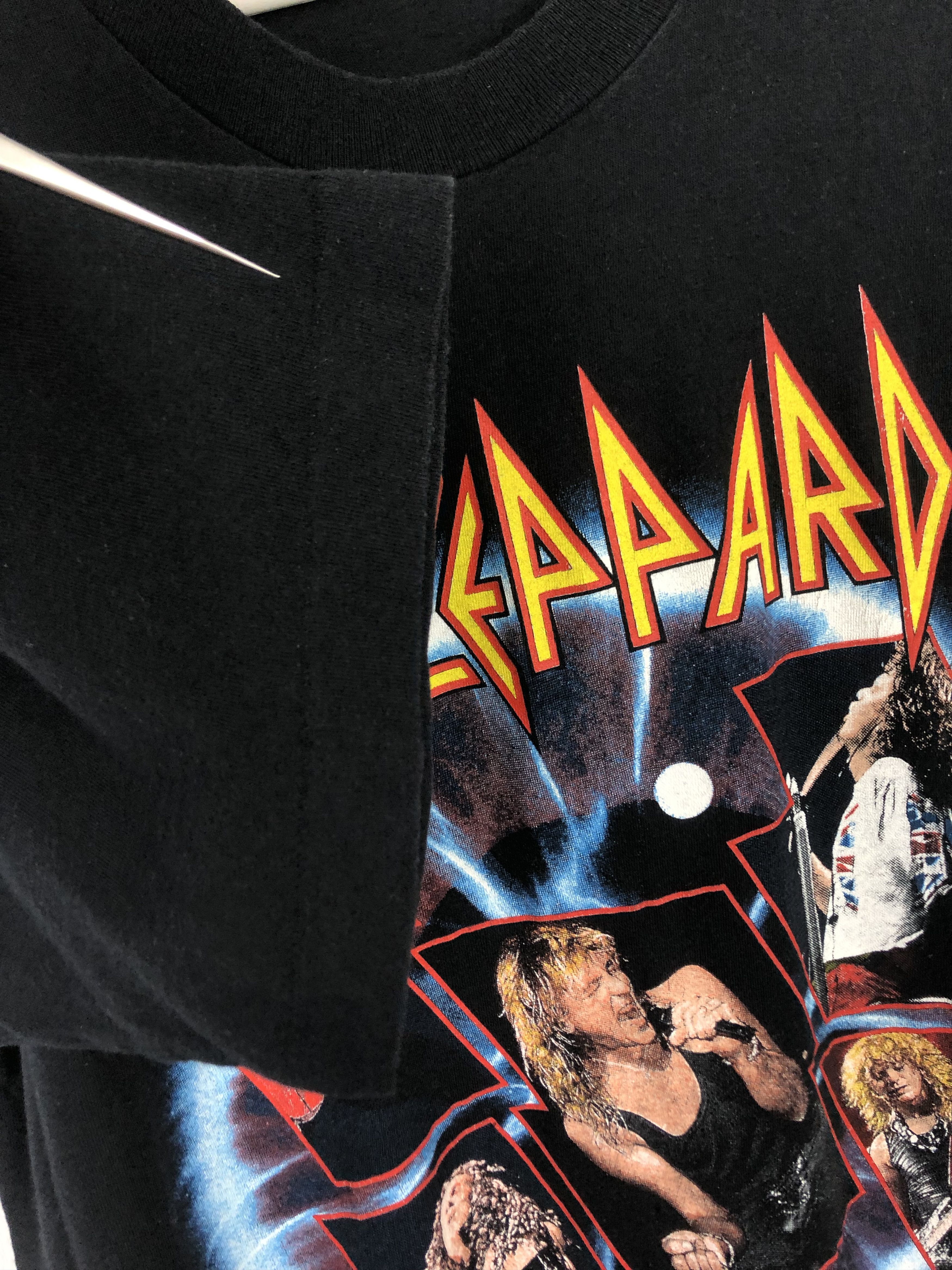 Band Tees Vintage Def Leppard The 7-Day Weekend Tour Tee Band Shirt Size US L / EU 52-54 / 3 - 5 Thumbnail