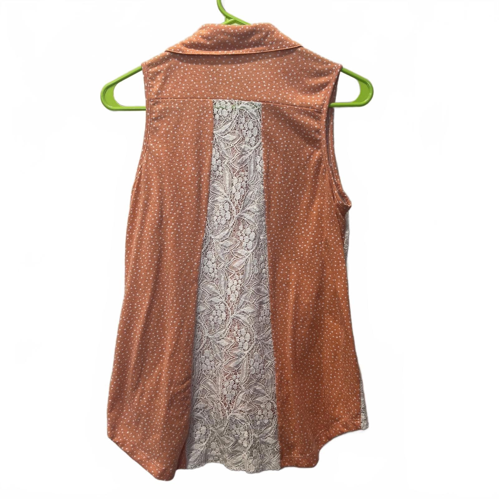 Other Xhilaration Women's Sleeveless Button-Up Top with Lace Panel Size M / US 6-8 / IT 42-44 - 2 Thumbnail