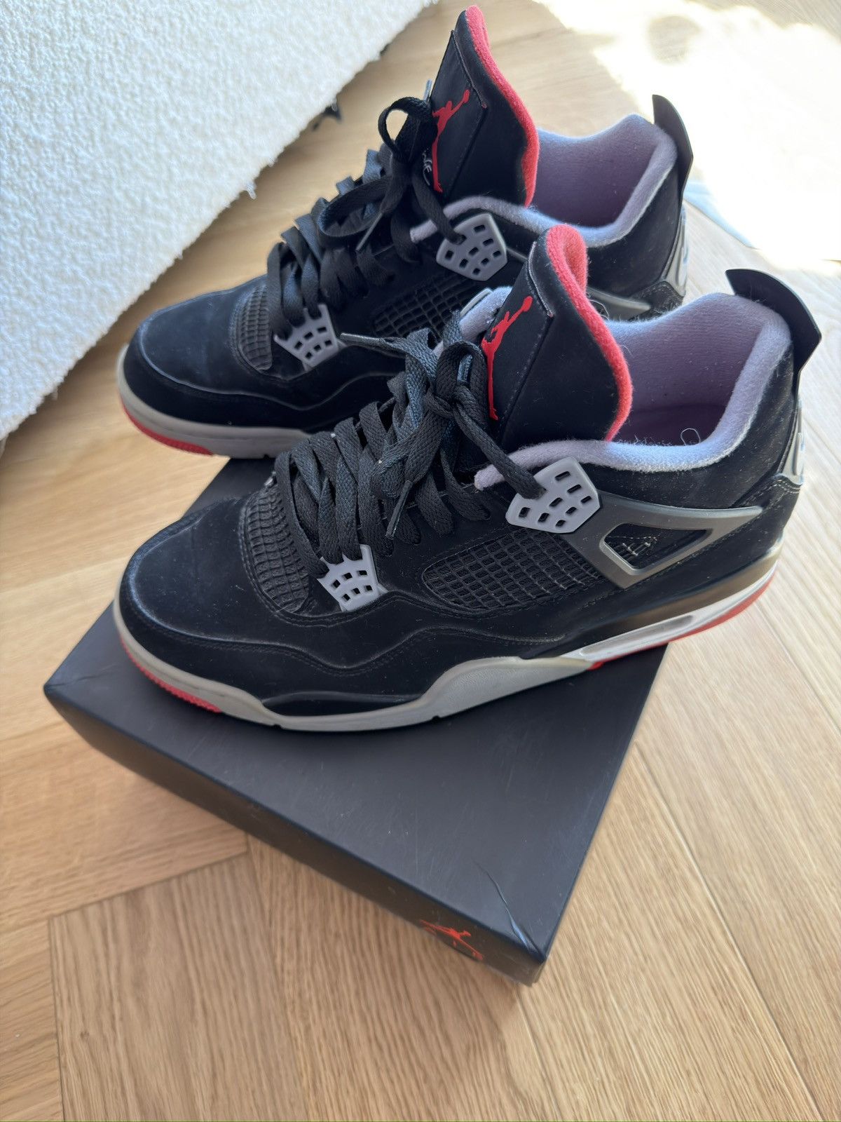 Nike Nike Air Jordan 4 Retro Bred (2019) Size US 10 / EU 43 - 2 Thumbnail