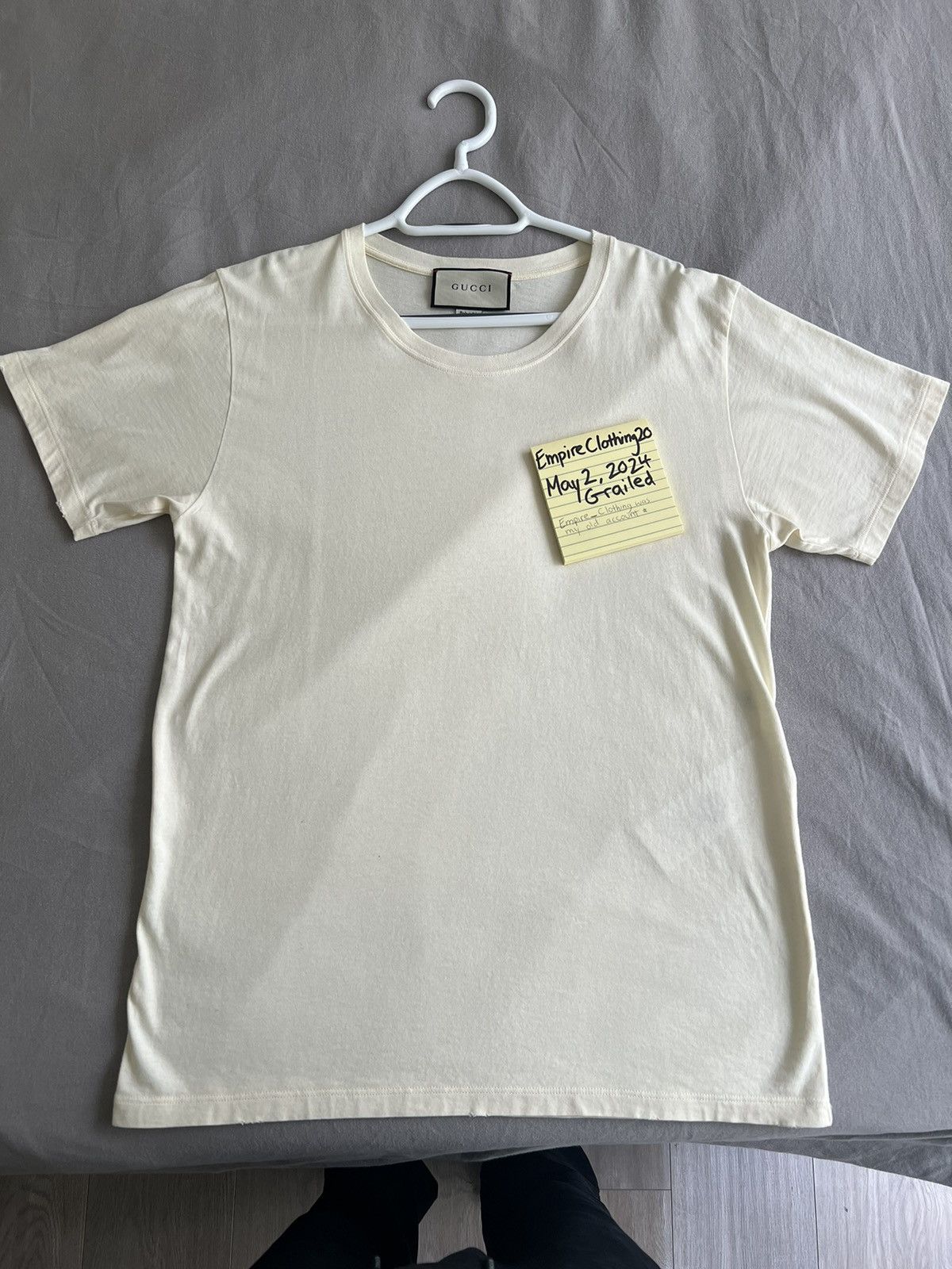 Gucci Gucci Offwhite/Beige Tshirt “Gucci” on Back Size US M / EU 48-50 / 2 - 5 Thumbnail