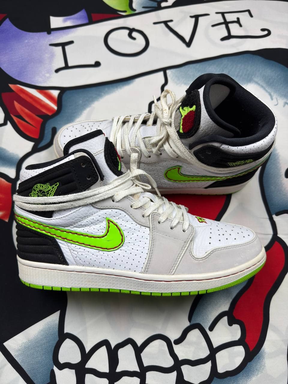 Jordan Brand Rare Nike Air Jordan 1 Retro Electric Green Basketball Size US 9.5 / EU 42-43 - 6 Thumbnail