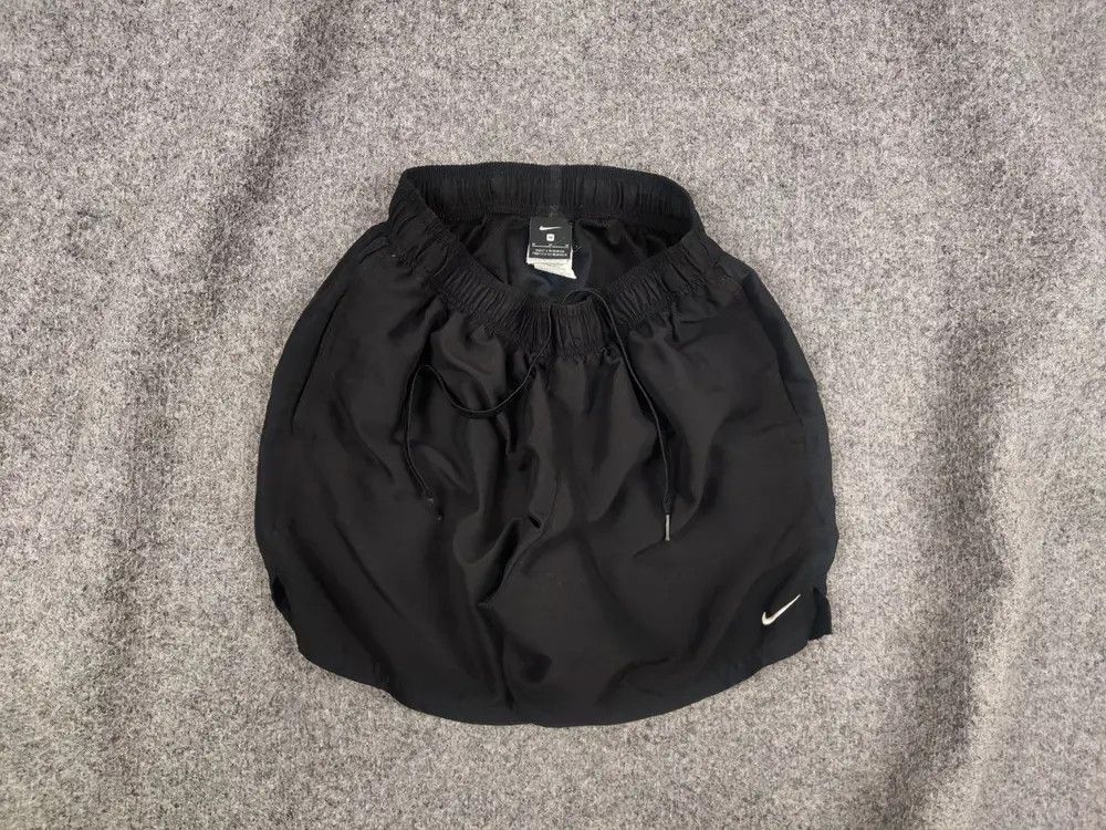 Nike Vintage Nike Swoosh Black Casual Y2K Style Shorts Size US 32 / EU 48 - 2 Thumbnail