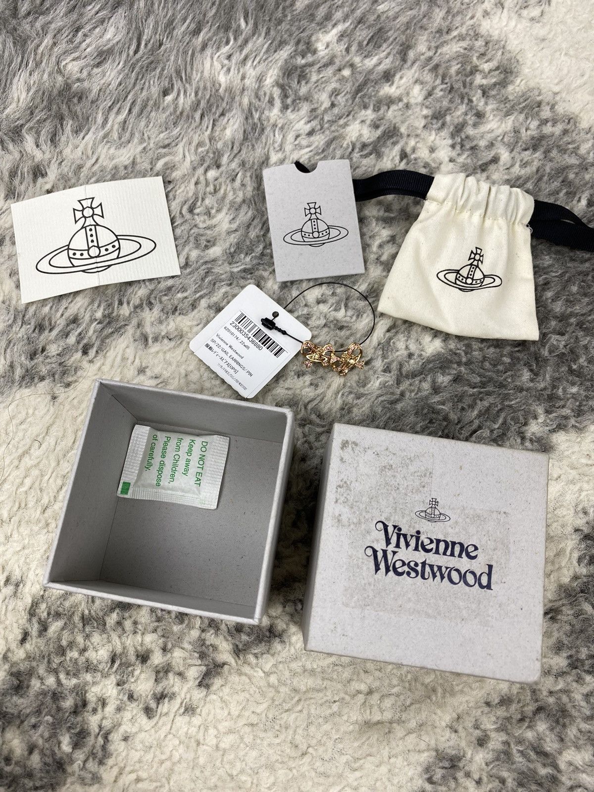 Vivienne Westwood NWT Vivienne Westwood Gold/Rose Gold Very Rare Pin Earrings Size ONE SIZE - 14 Thumbnail