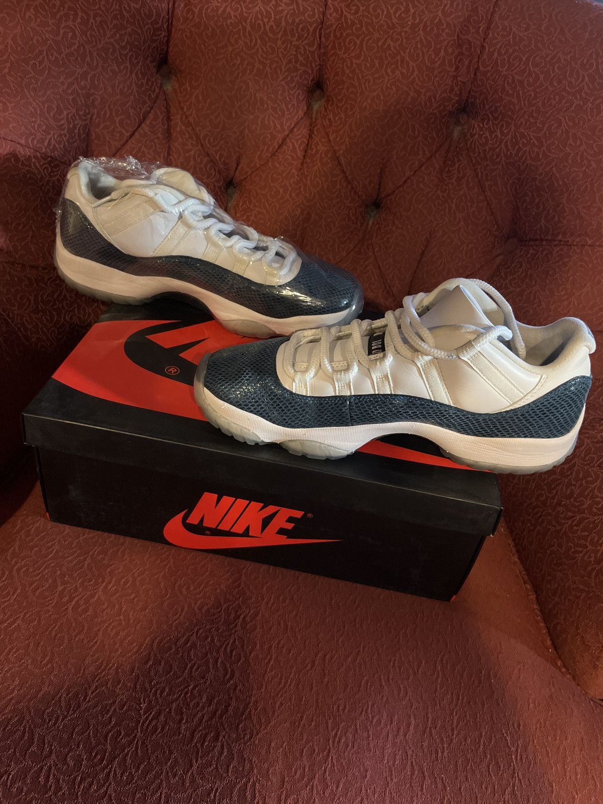 Jordan Brand × Nike Jordan 11 Low ‘Snake Navy’ Size US 10 / EU 43 - 2 Thumbnail