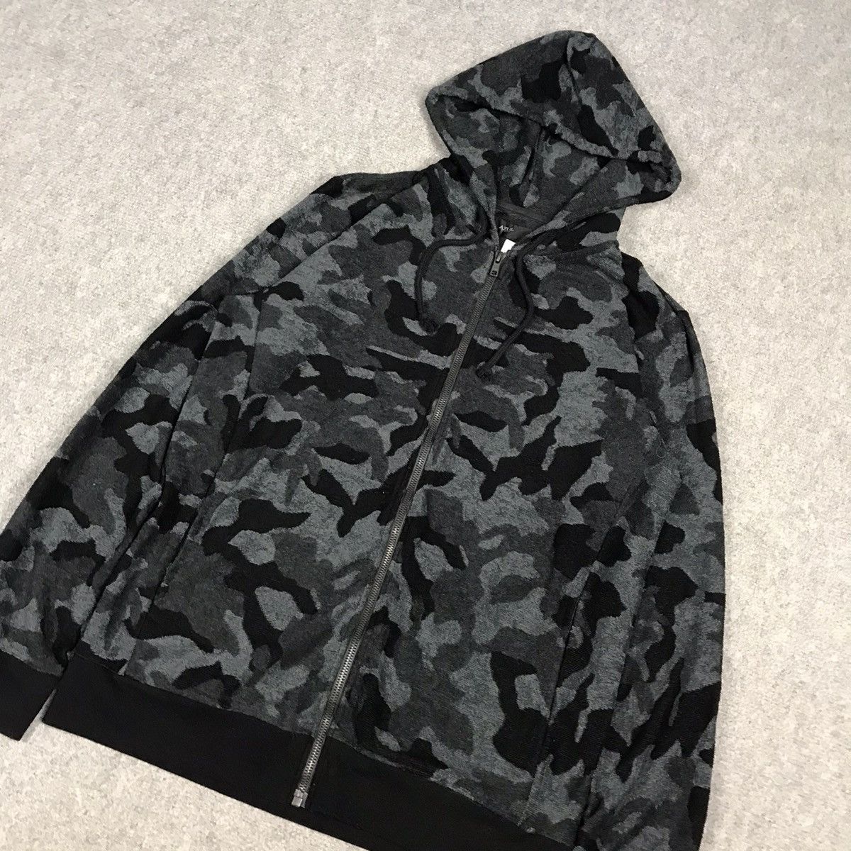 Japanese Brand × Le Grande Bleu (L.G.B.) × MOUSSY MOUSSY BLACK CAMO HOODIES PUNK ZIPPER JACKET Size US L / EU 52-54 / 3 - 6 Thumbnail
