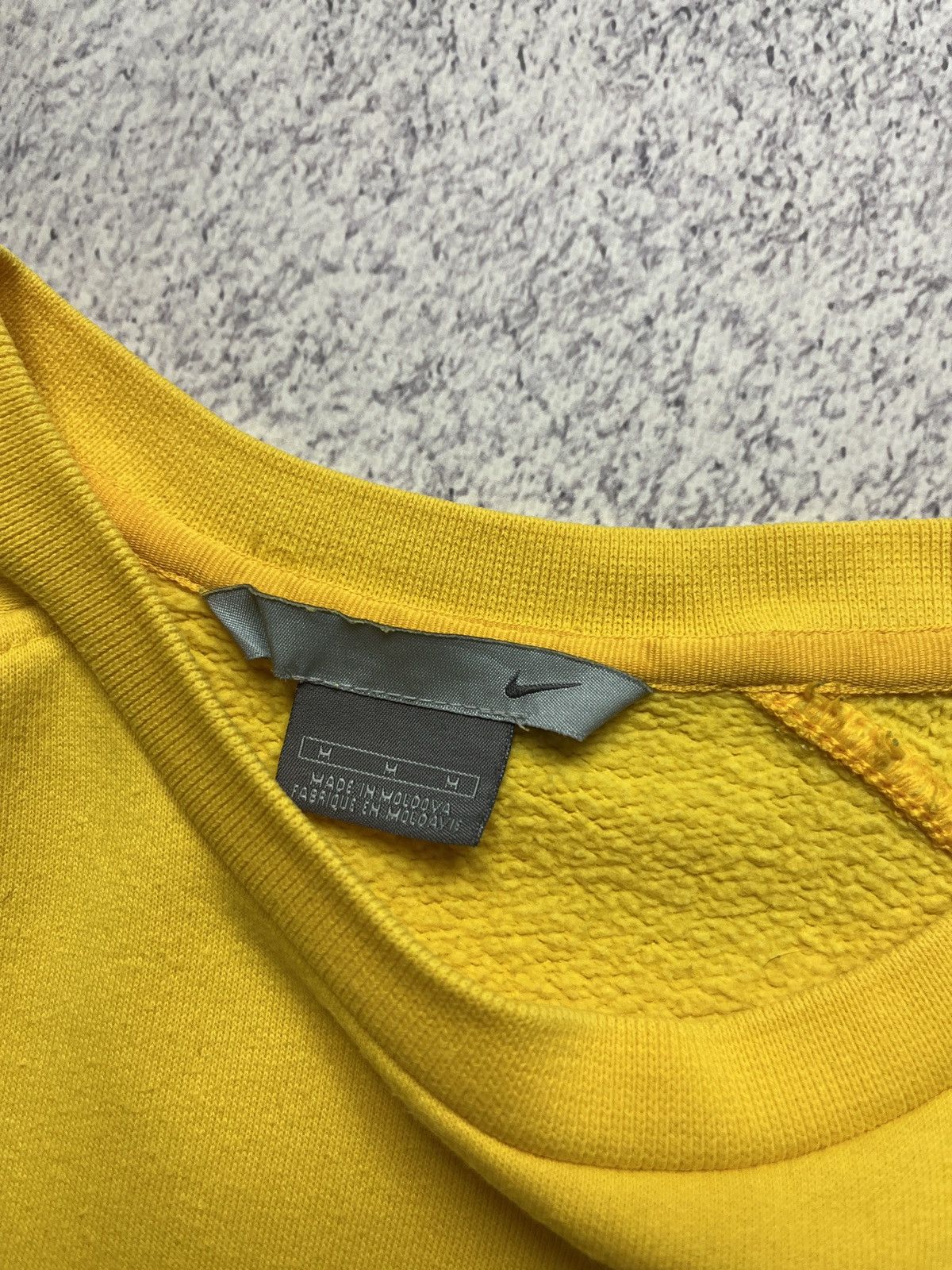 Nike Vintage 2000’s Nike Sportswear Swoosh Logo Yellow Crewneck Size US M / EU 48-50 / 2 - 10 Thumbnail