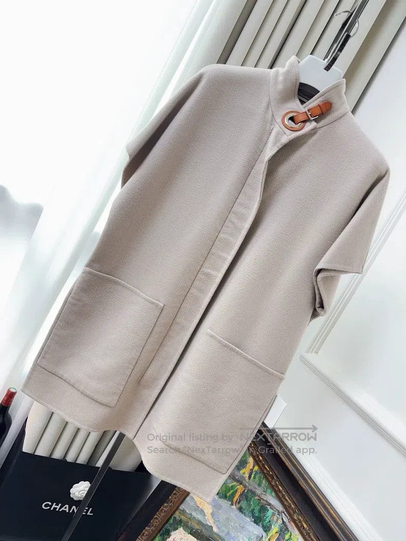 Hermes Hermes Beige shawl collar cashmere vest Size XXS / US 00 / IT 34 - 1 Thumbnail