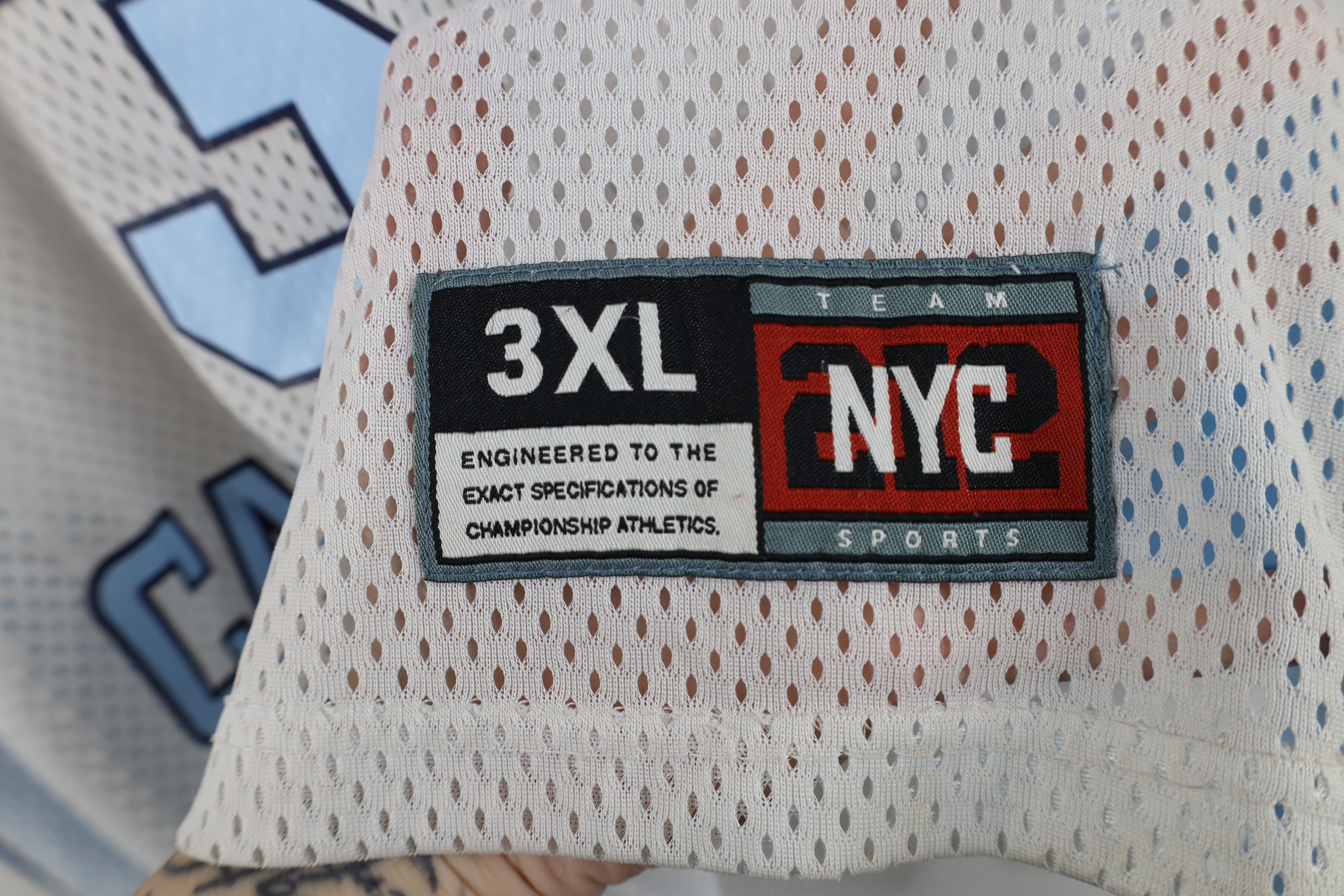 Vintage Vintage 90s Y2K North Carolina Basketball Jersey White Size US XXL / EU 58 / 5 - 5 Thumbnail